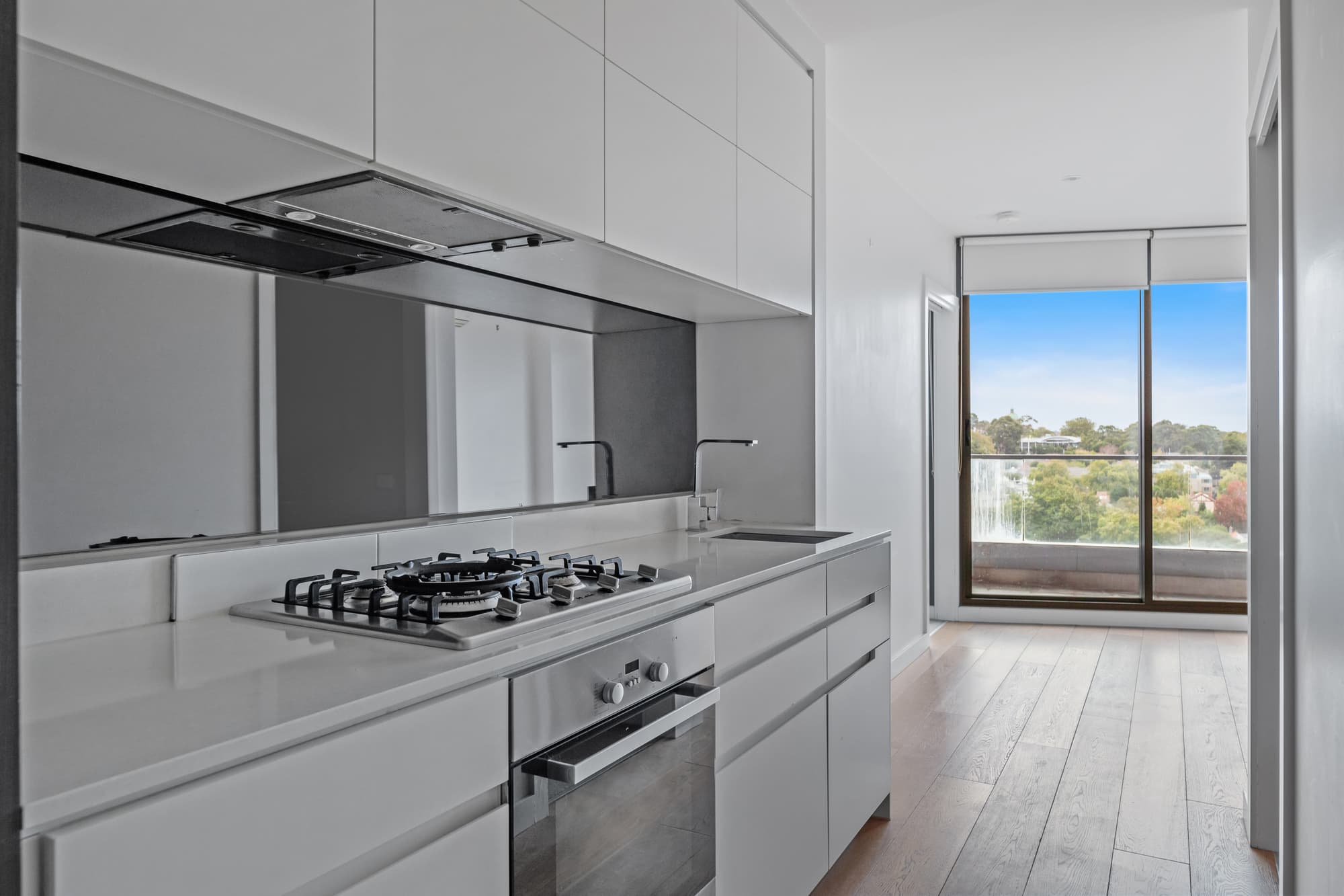 905/118 High Street, Kew - Thumbnail 2