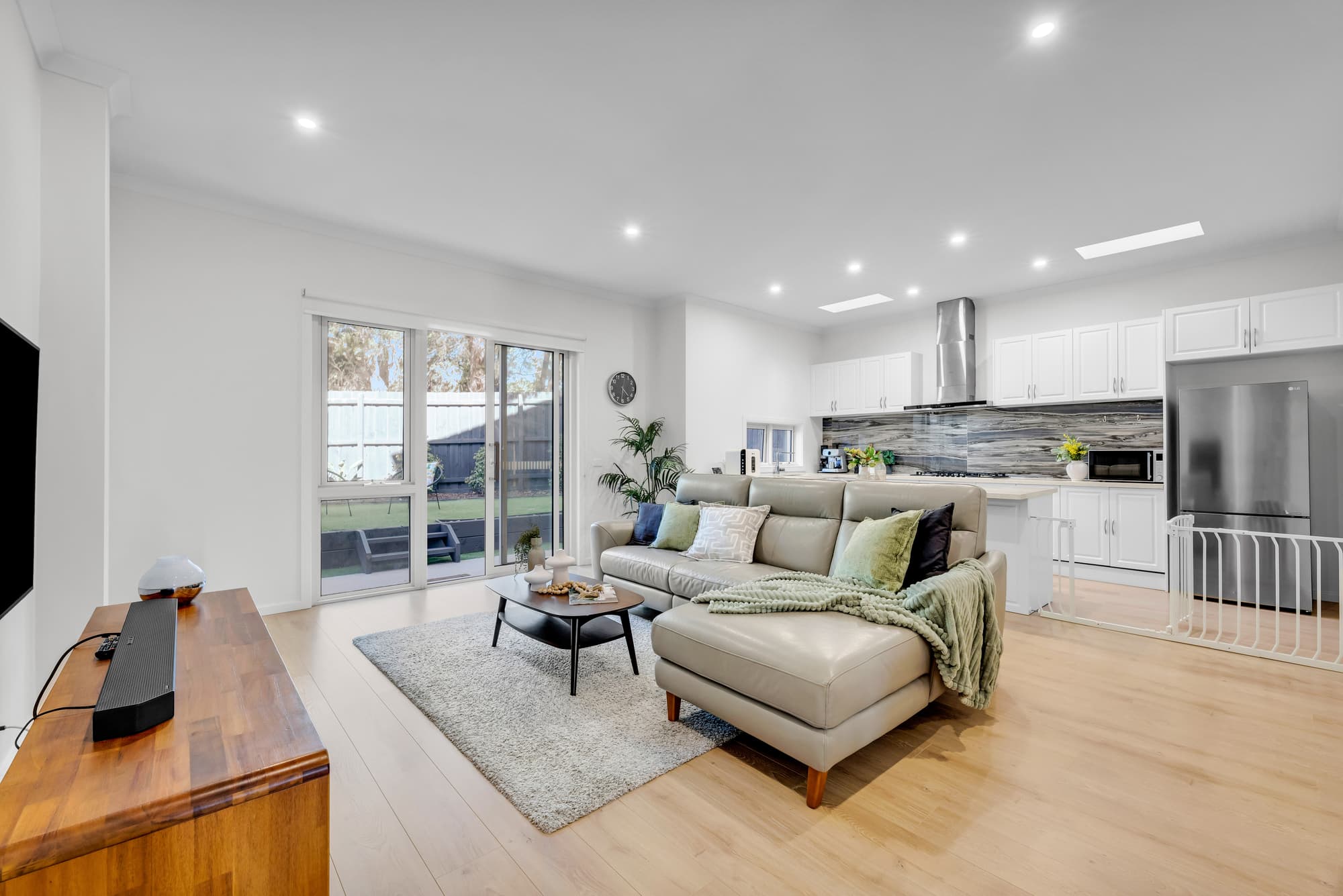 15A Victor Crescent, Forest Hill - Thumbnail 3
