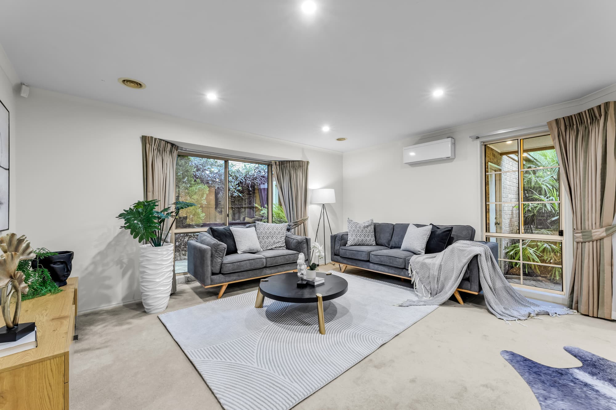 41 Silverwood Way, Glen Waverley - Thumbnail 3