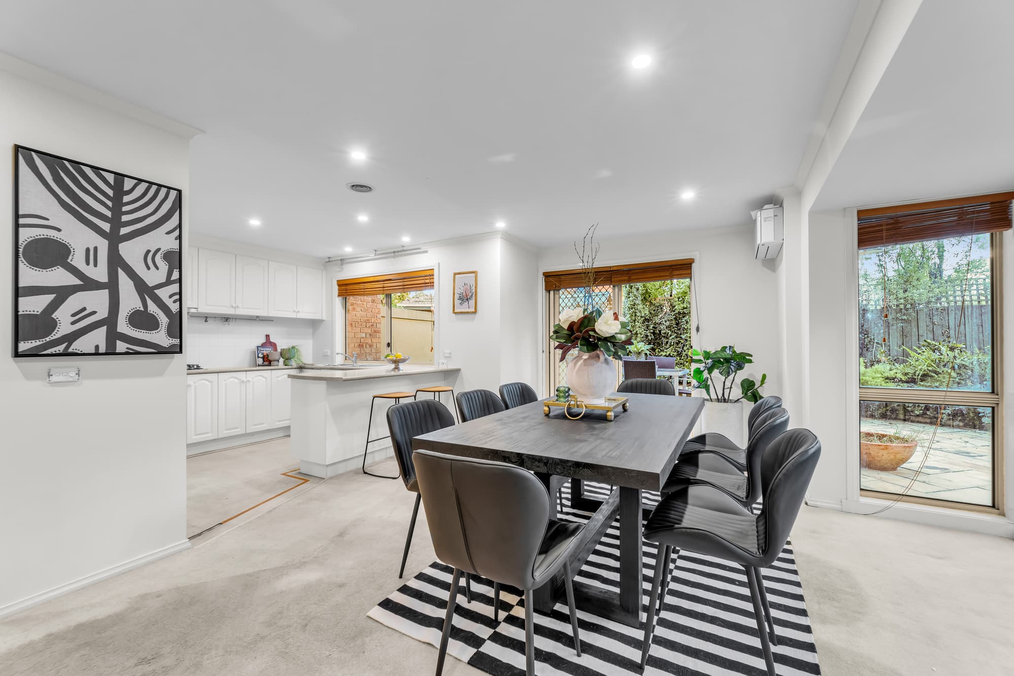 41 Silverwood Way, Glen Waverley - Thumbnail 7