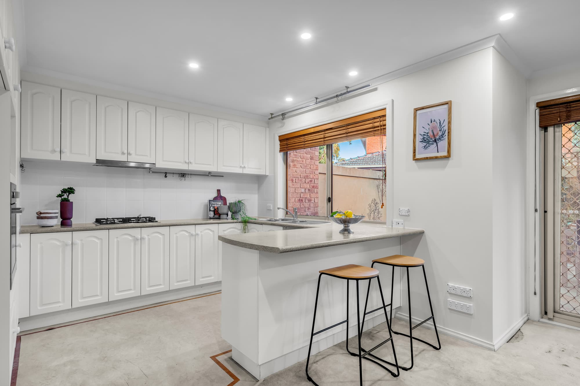 41 Silverwood Way, Glen Waverley - Thumbnail 5