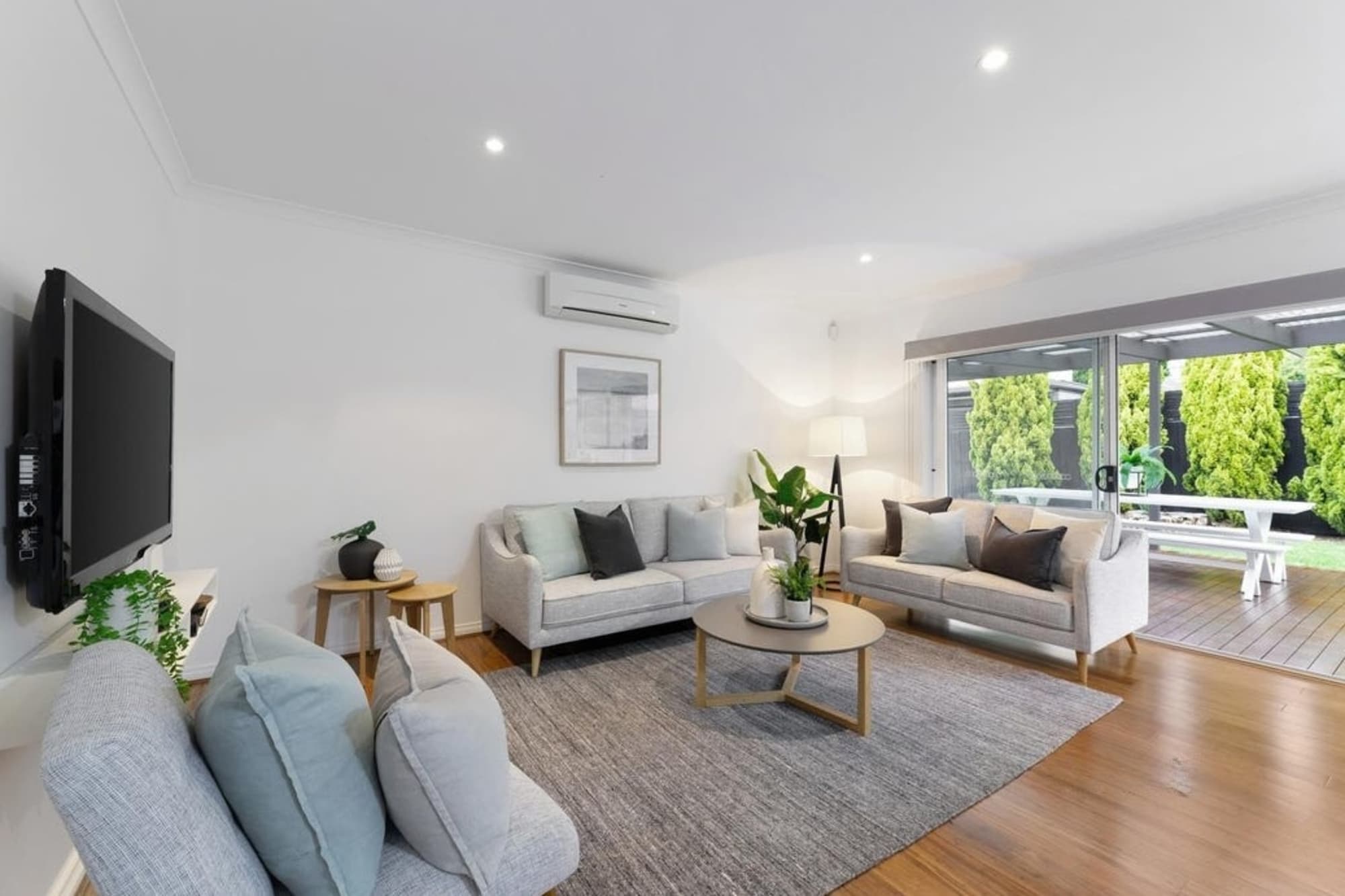 34 Douglas Street, Blackburn North - Thumbnail 2