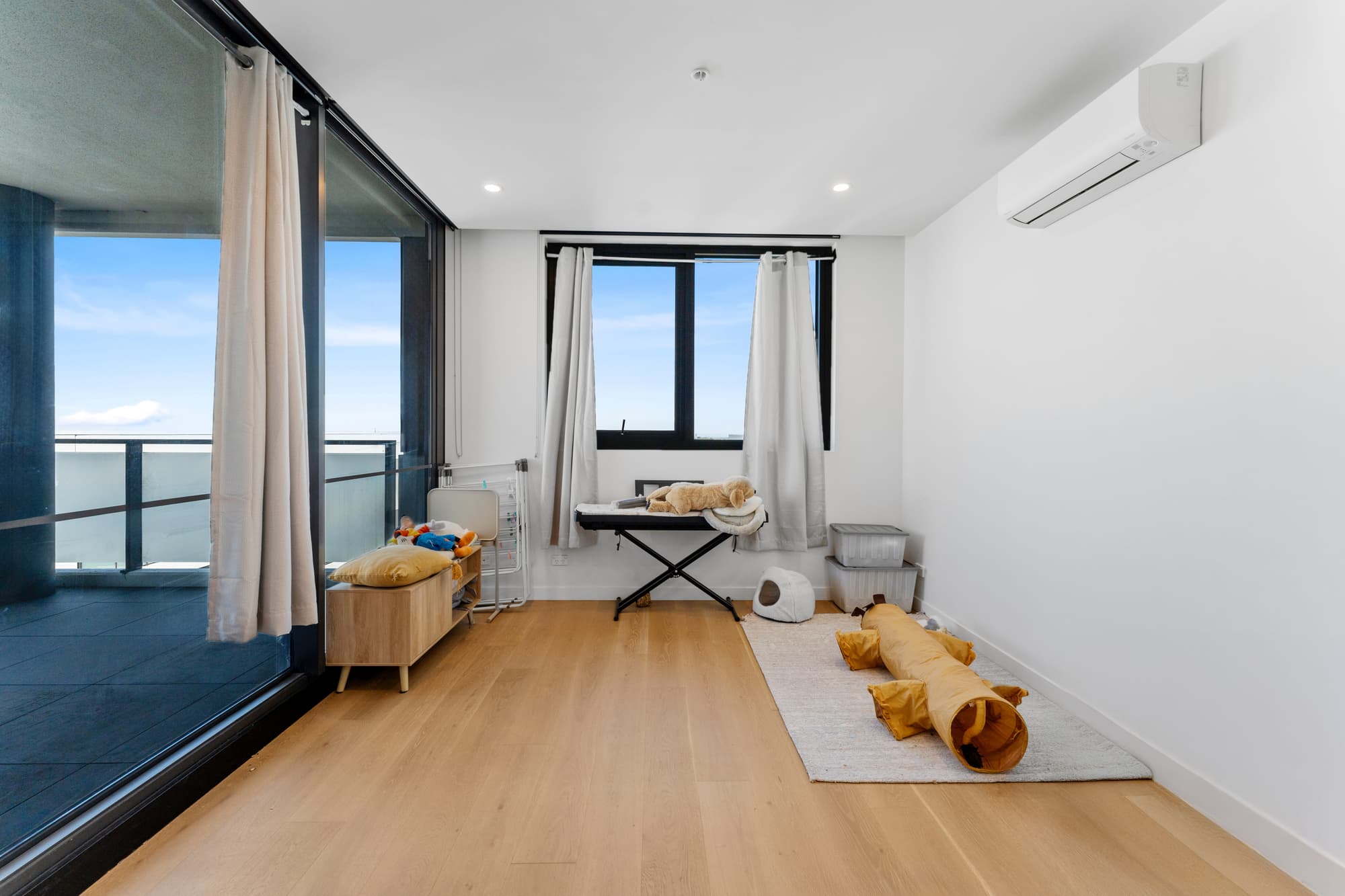 702/1408 Centre Road, Clayton South - Thumbnail 2