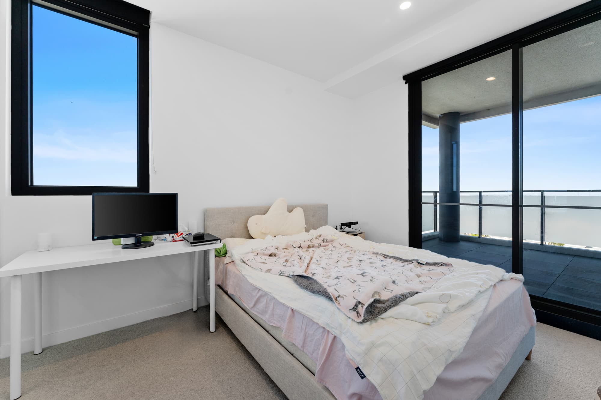 702/1408 Centre Road, Clayton South - Thumbnail 4