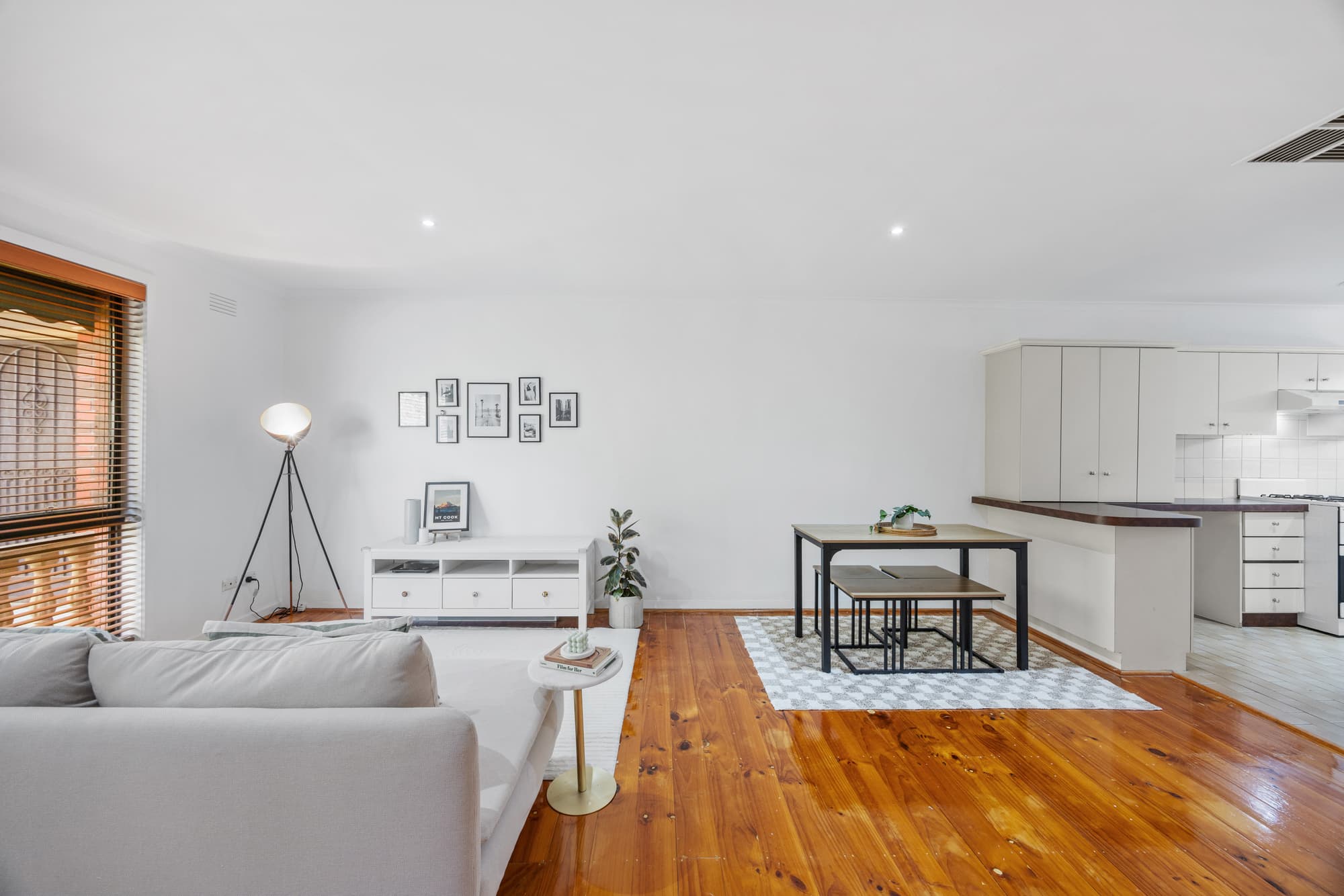 2/7 Condah Court, Ashwood - Thumbnail 2