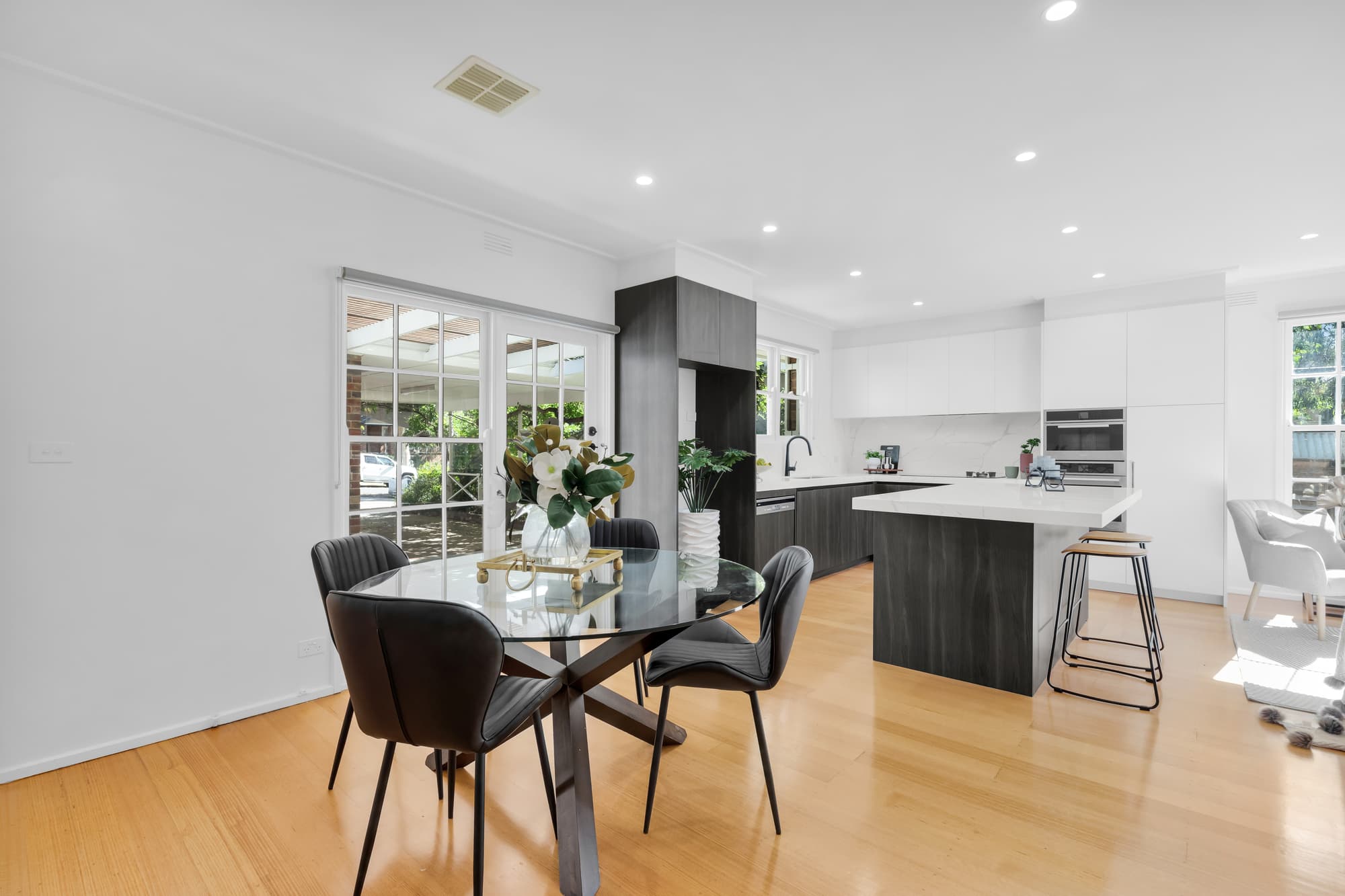 23 Deanswood Road, Forest Hill - Thumbnail 6