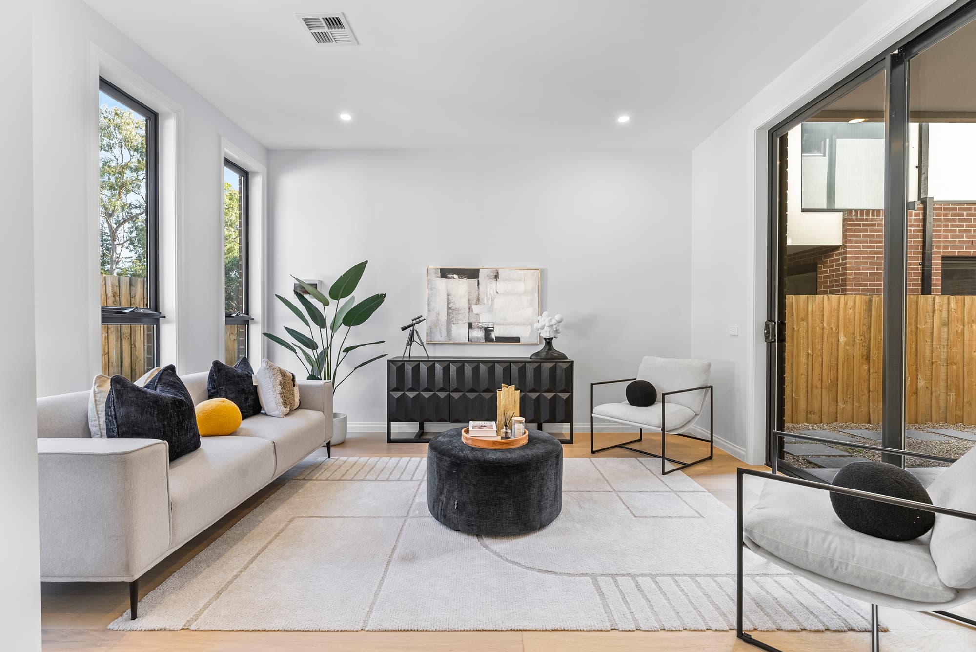64 Joseph Street, Blackburn North - Thumbnail 2