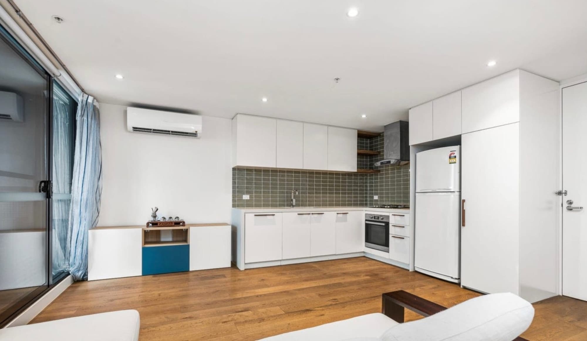 102/19-21 Poplar Street, Box Hill - Thumbnail 3