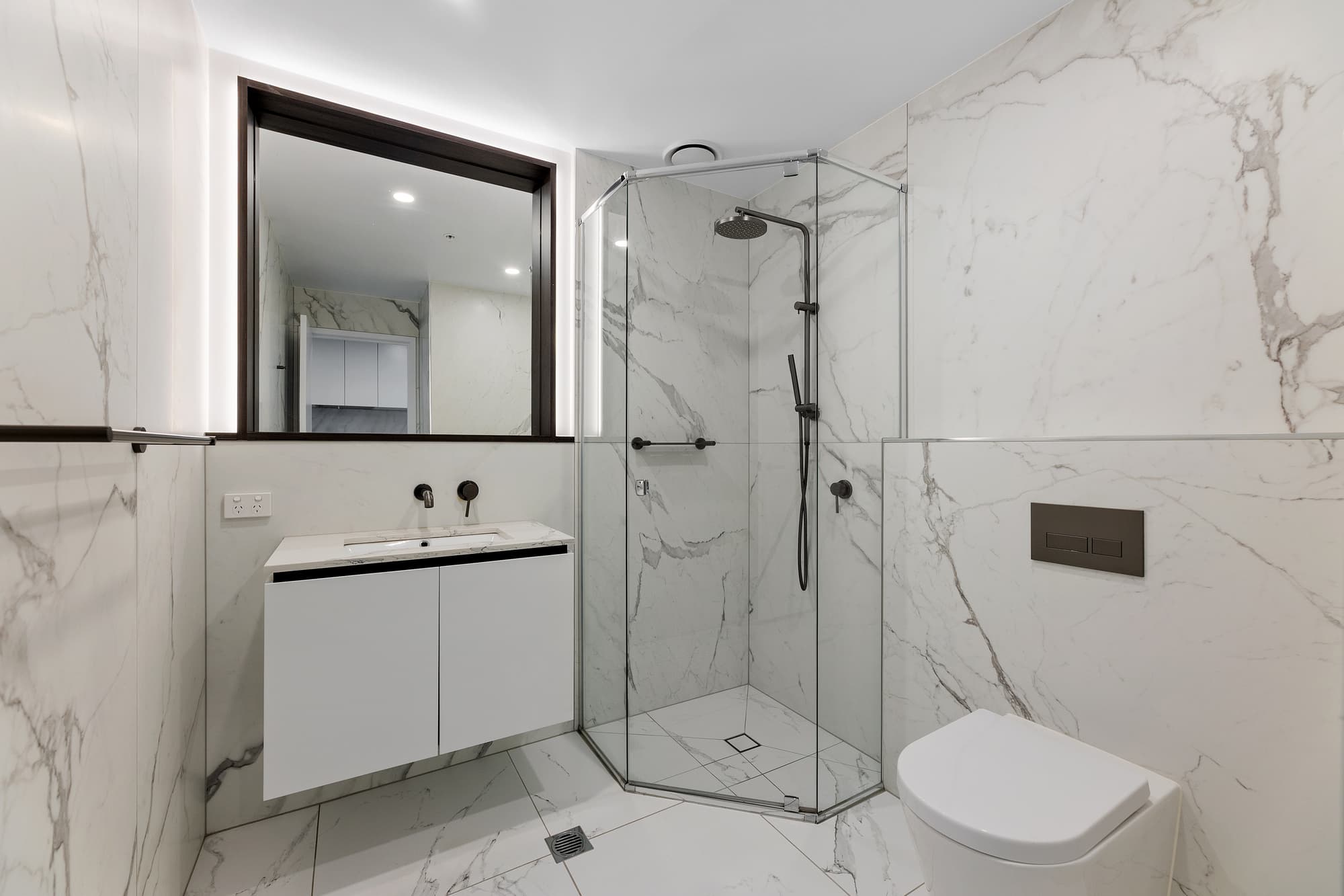 918/828 Whitehorse Road, Box Hill - Thumbnail 5