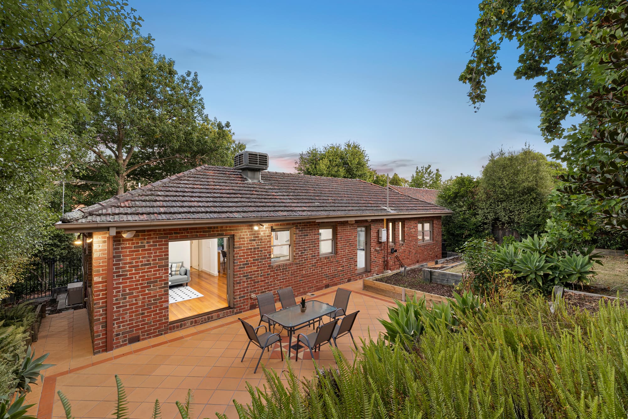 23 Grandview Road, Box Hill South - Thumbnail 2