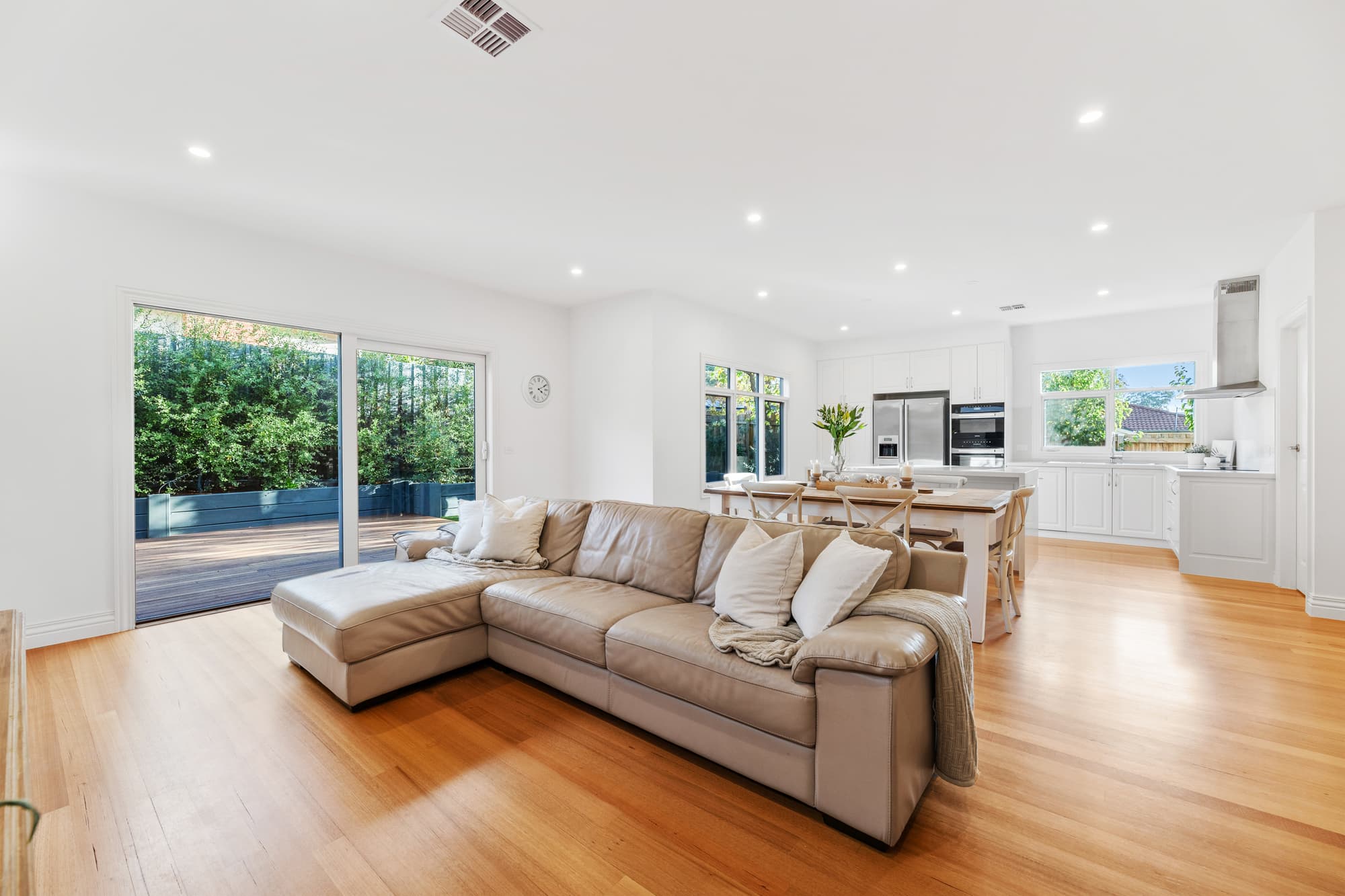 2 Harcourt Street, Blackburn North - Thumbnail 5