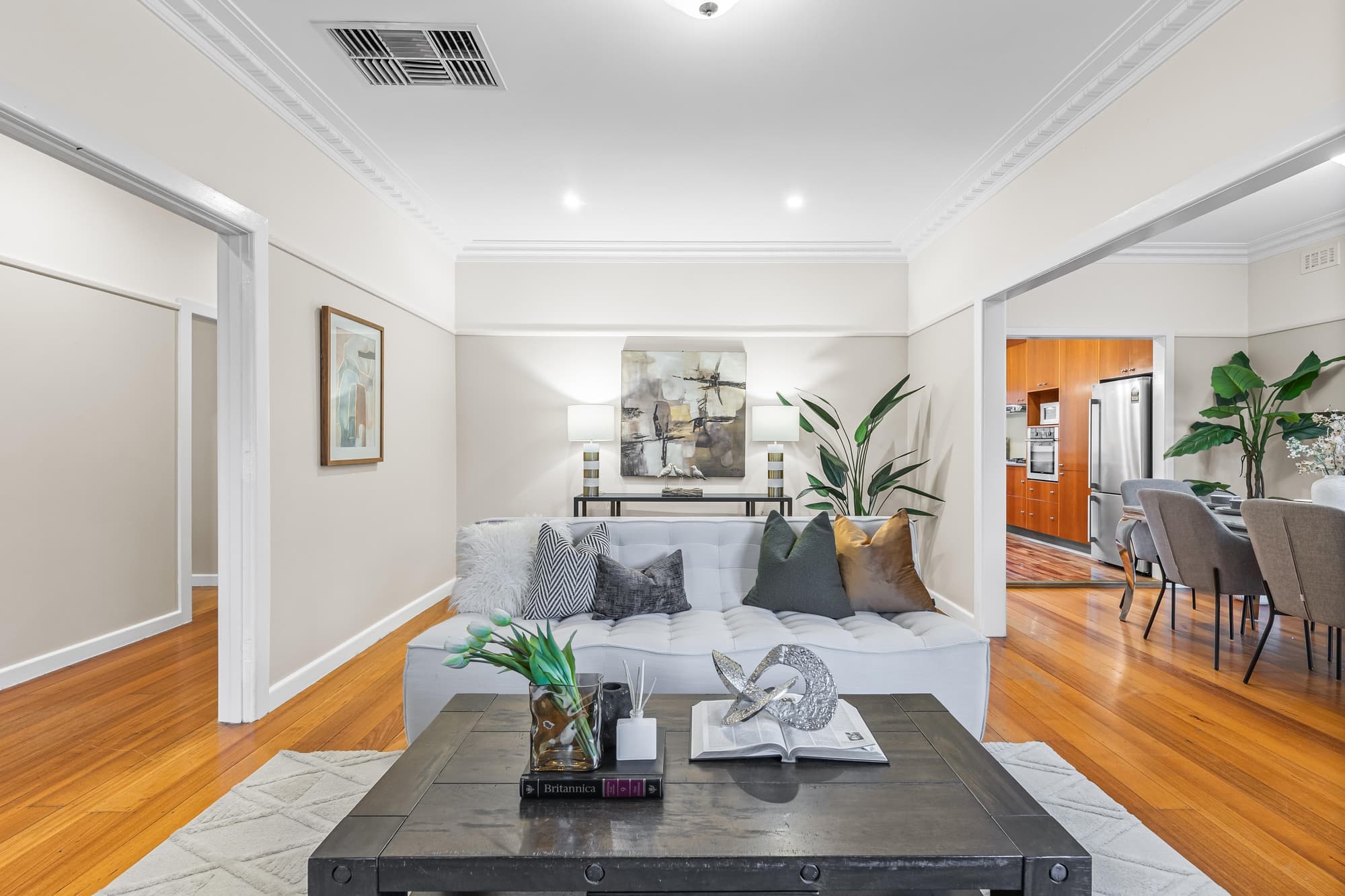 17 Wavell Street, Box Hill - Thumbnail 2