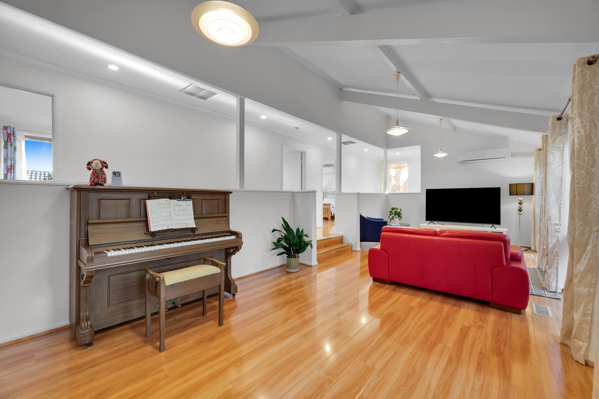 32 Savanna Drive, Mooroolbark - Thumbnail 3