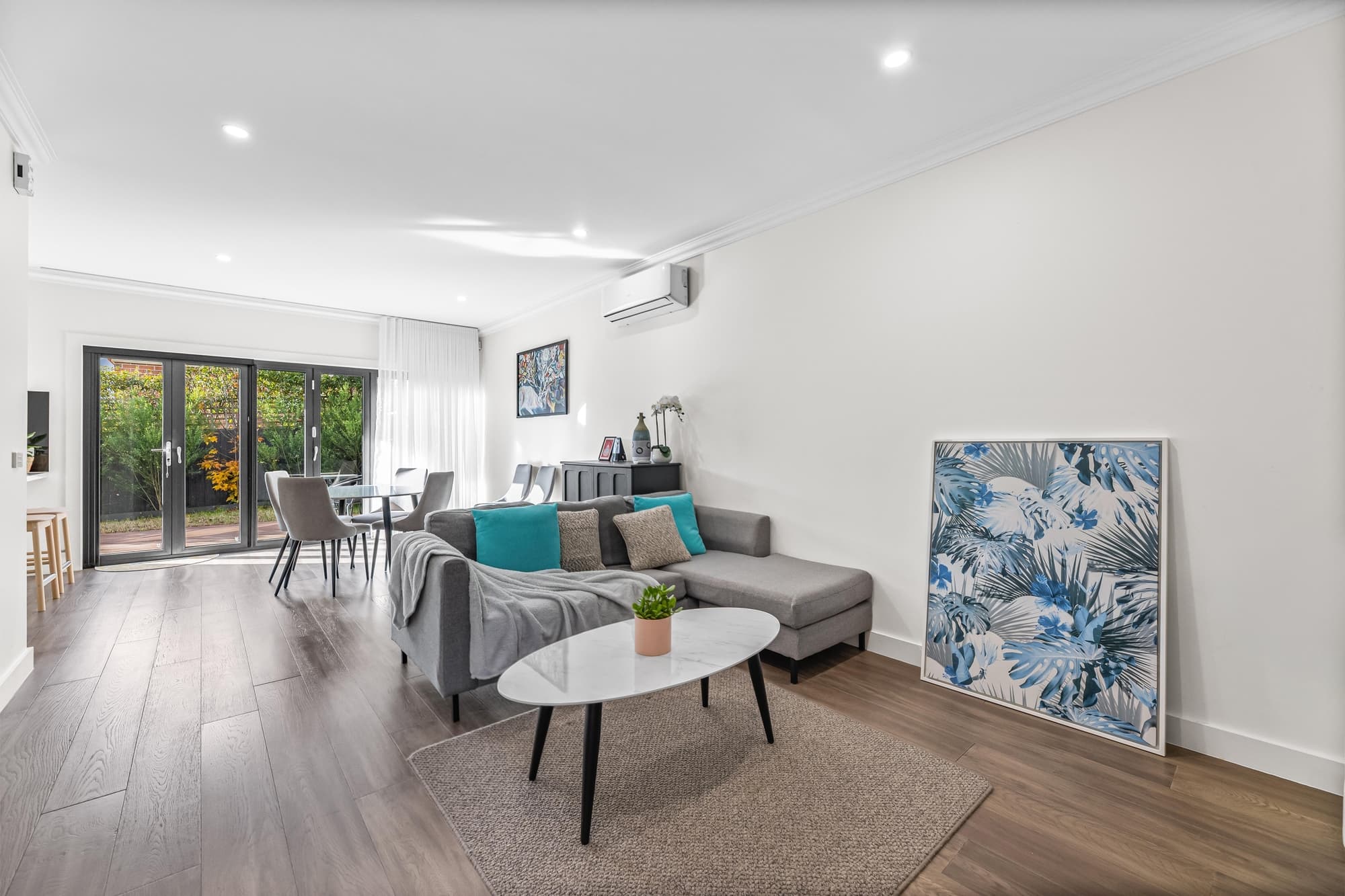 2/12 Loraine Avenue, Box Hill North - Thumbnail 2