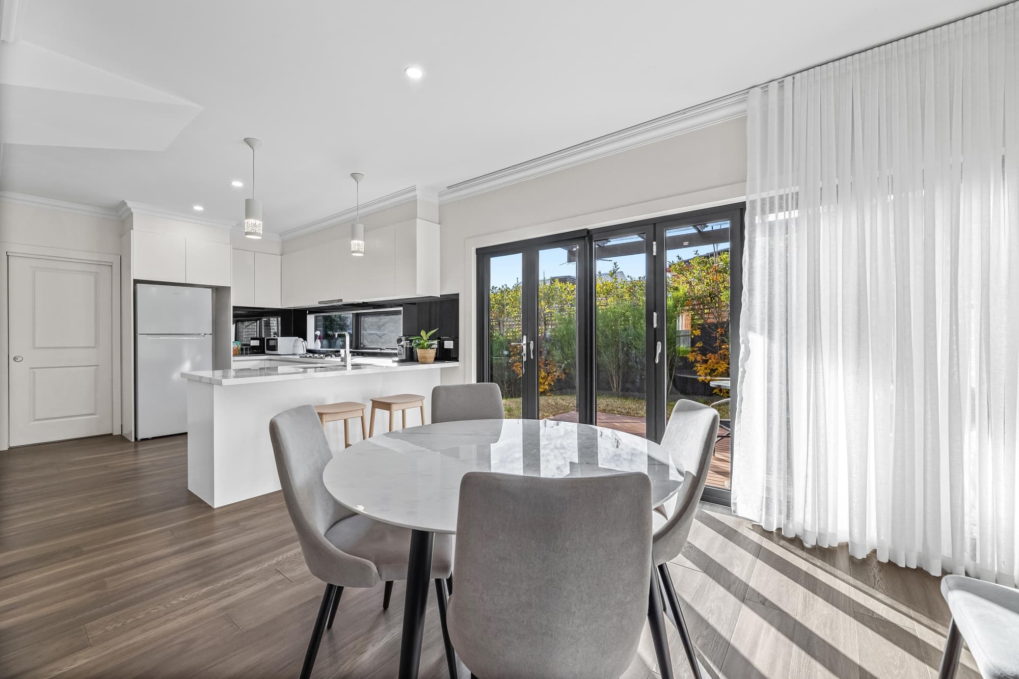 2/12 Loraine Avenue, Box Hill North - Thumbnail 4