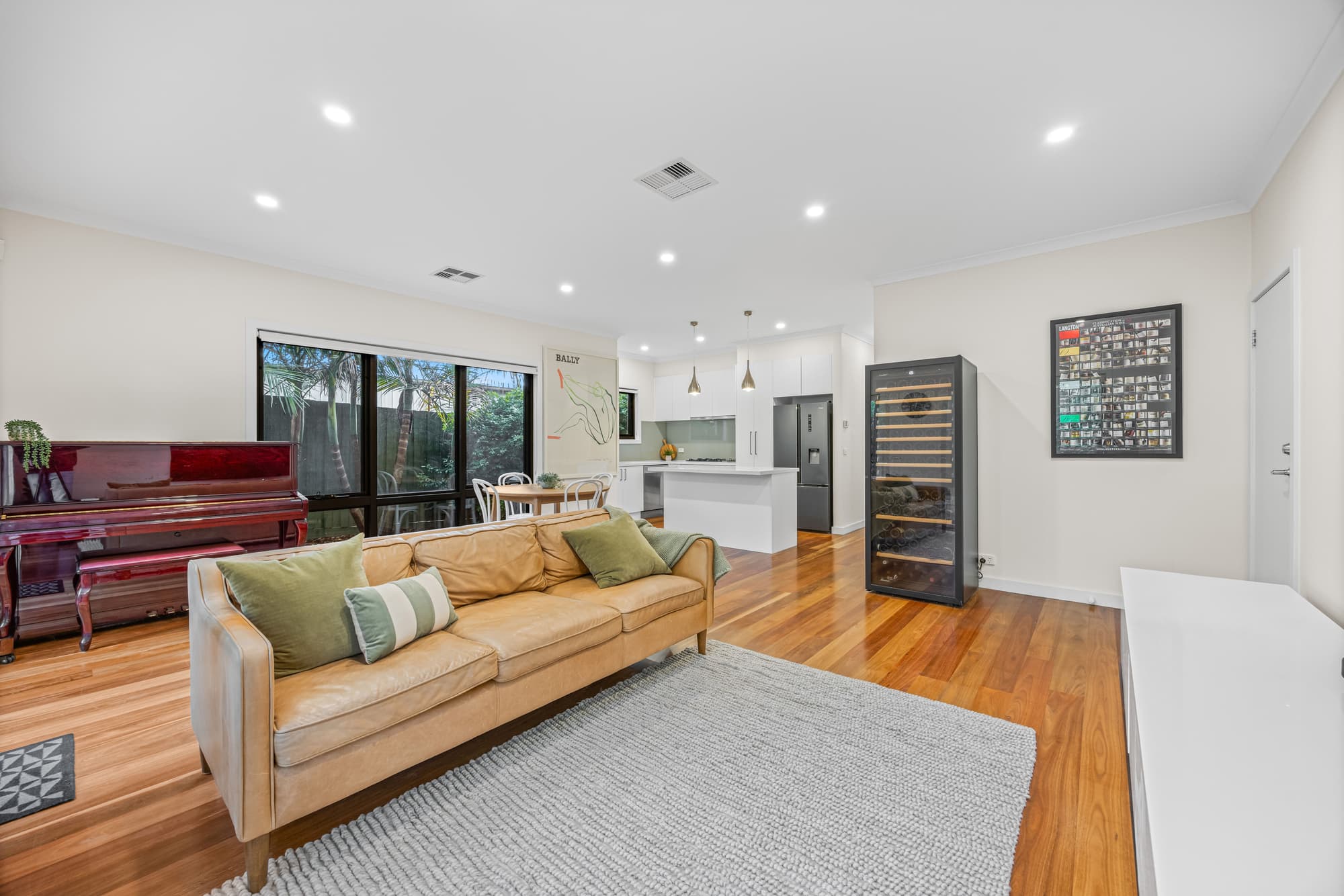 3/23 Mitchell Road, Mont Albert North - Thumbnail 2
