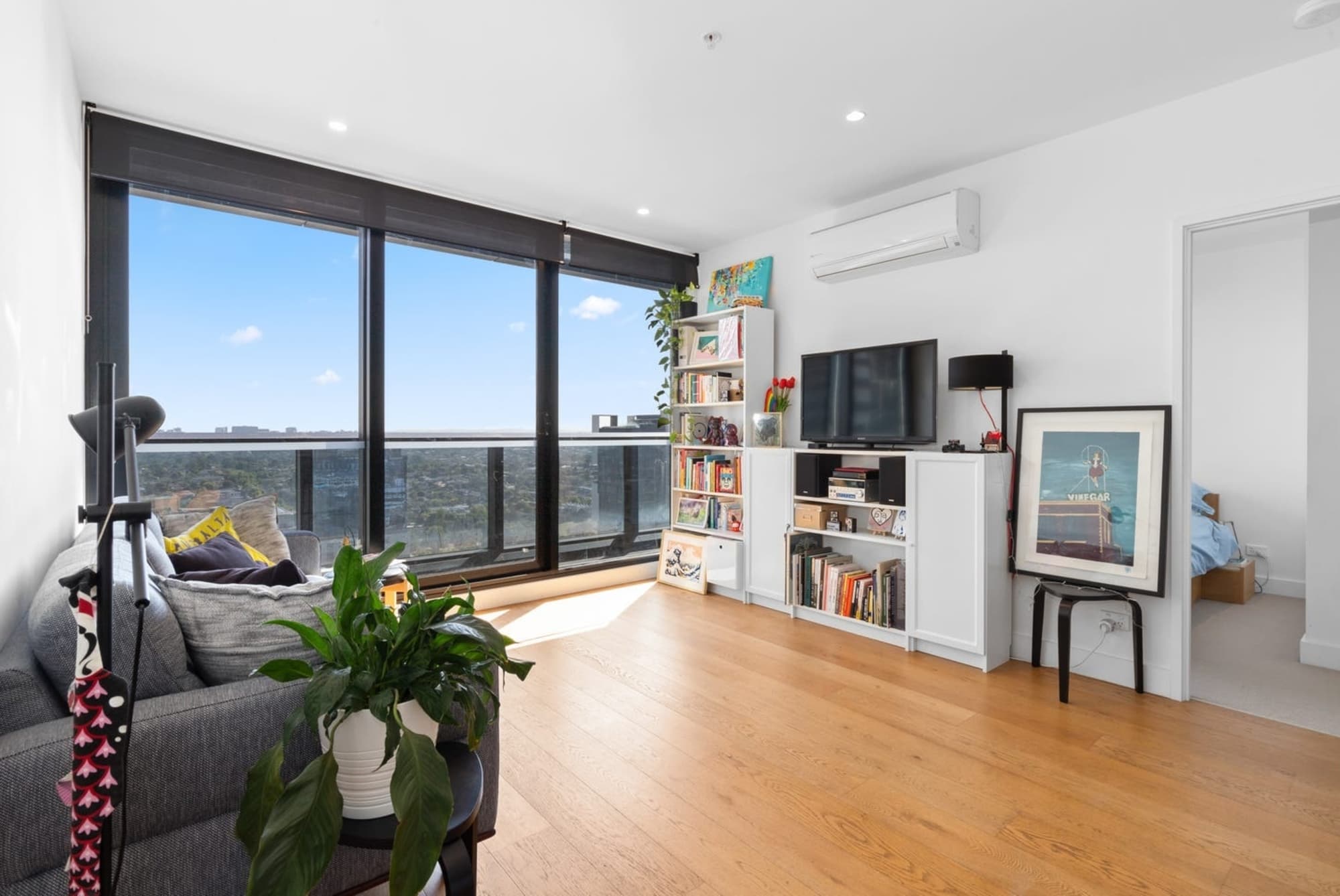 1704/850 Whitehorse Road, Box Hill - Thumbnail 2