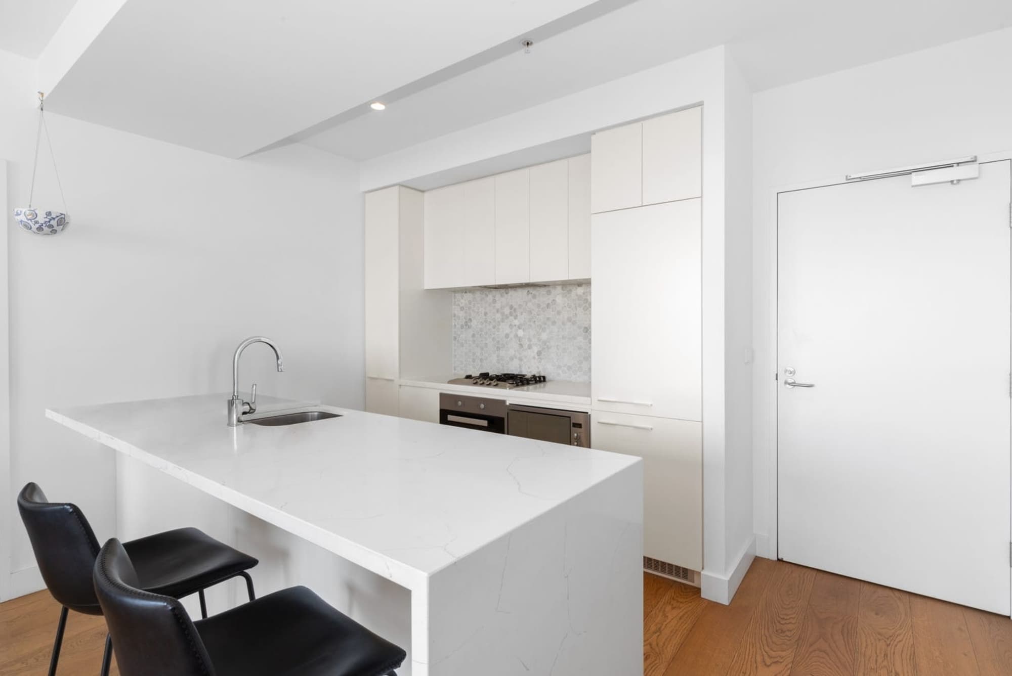 1704/850 Whitehorse Road, Box Hill - Thumbnail 3
