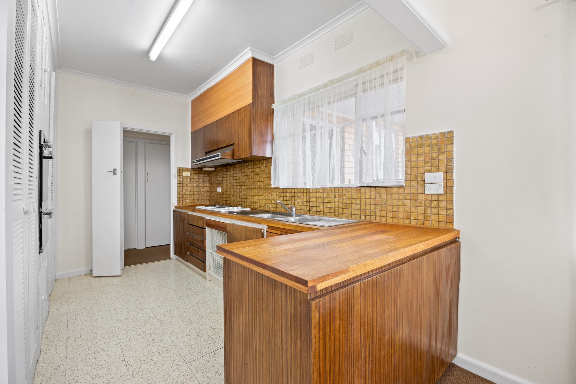 140 Dorking Road, Box Hill North - Thumbnail 6