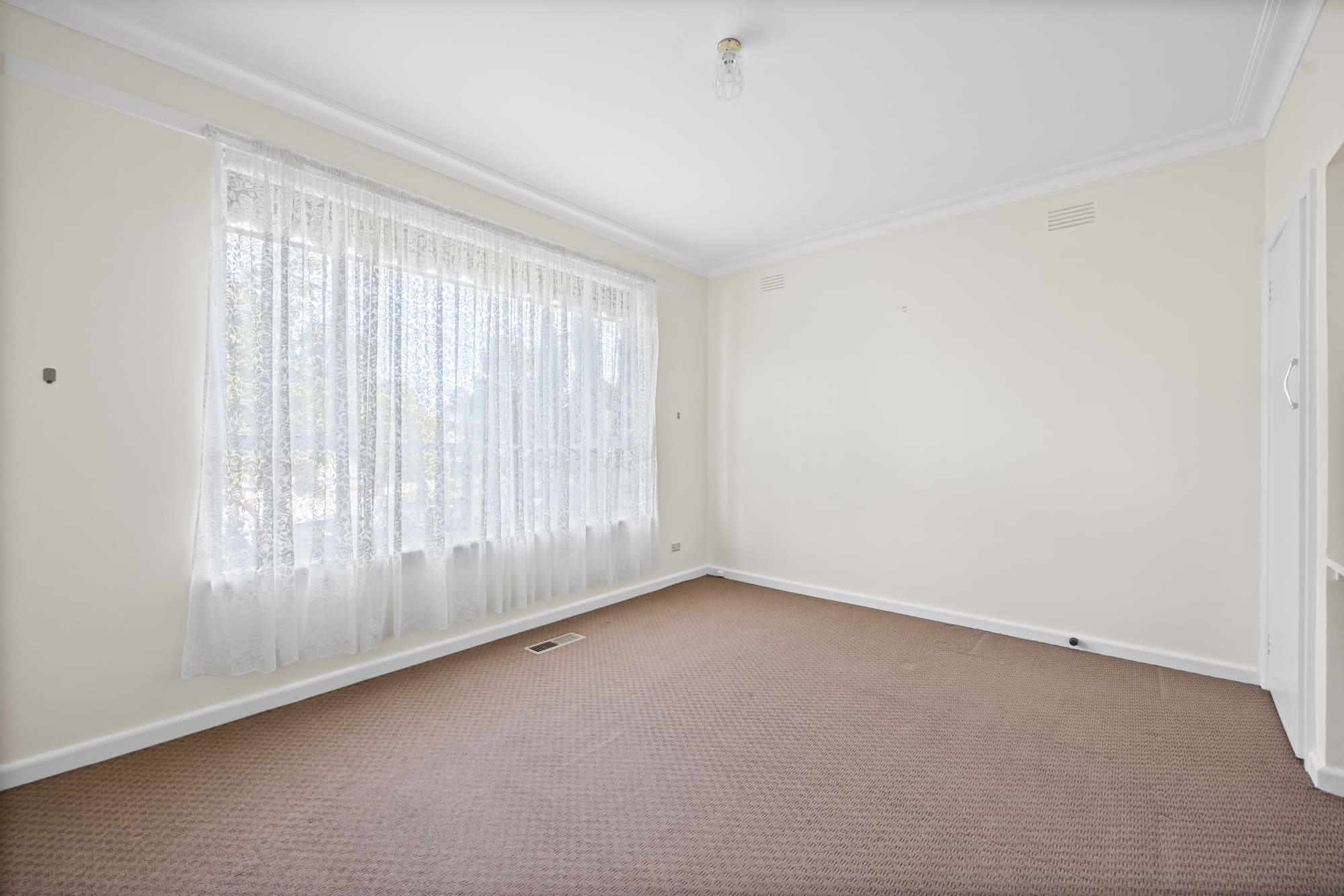 140 Dorking Road, Box Hill North - Thumbnail 8