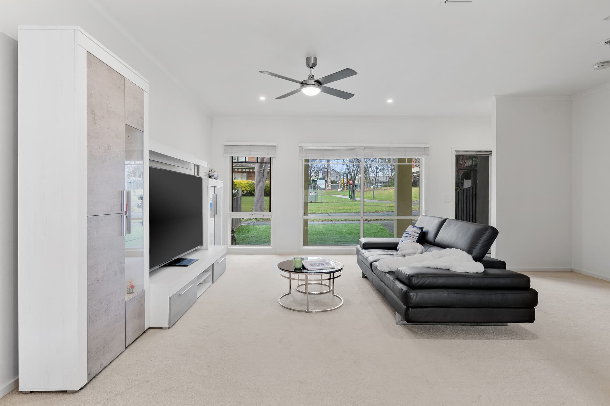 18 Scarborough Square, Mont Albert North - Thumbnail 2