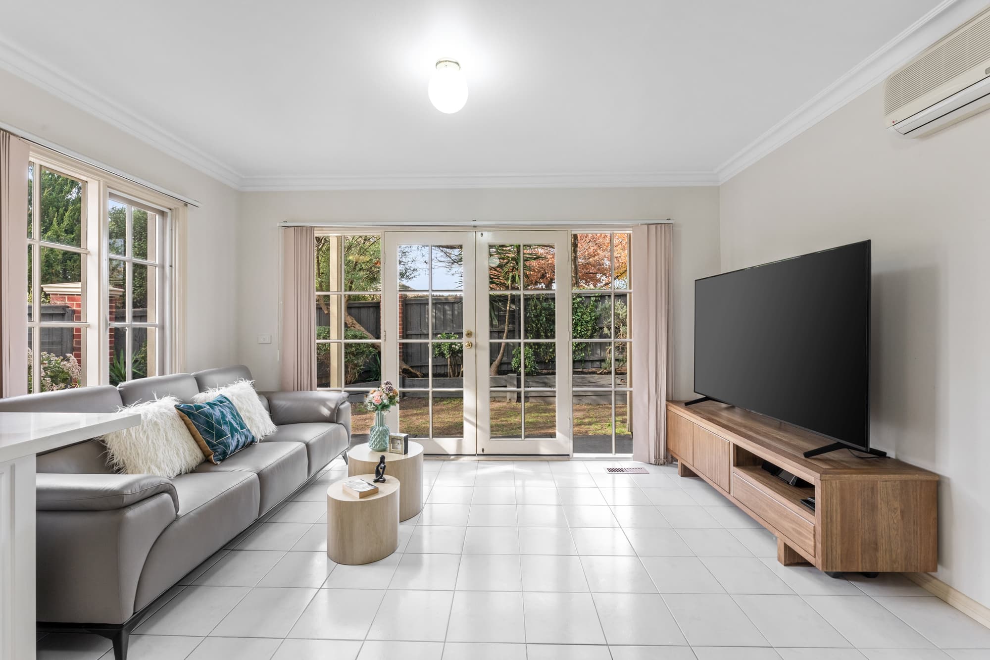 2/40 Cootamundra Crescent, Blackburn - Thumbnail 2