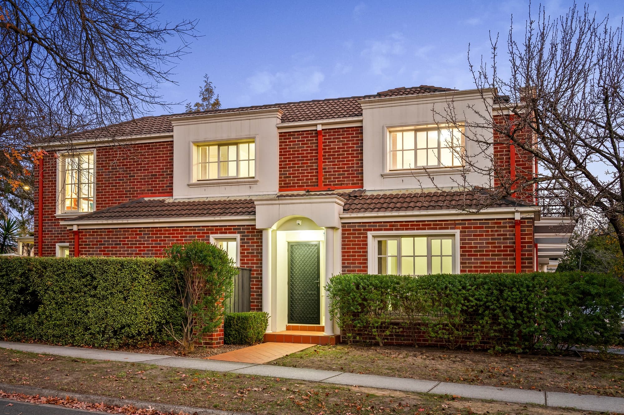 2/40 Cootamundra Crescent, Blackburn - Image 1