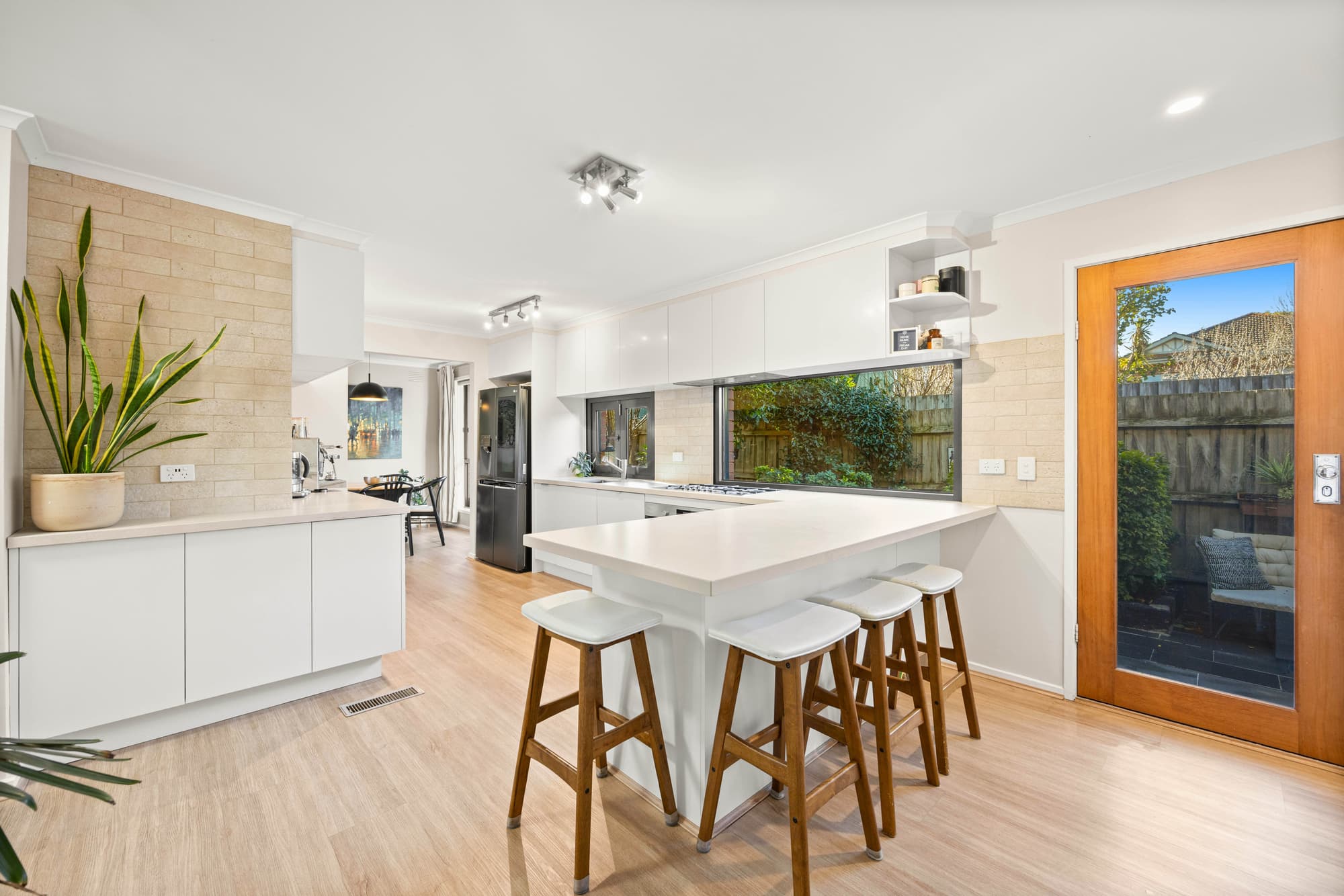 4/10 Kangerong Road, Box Hill - Thumbnail 3