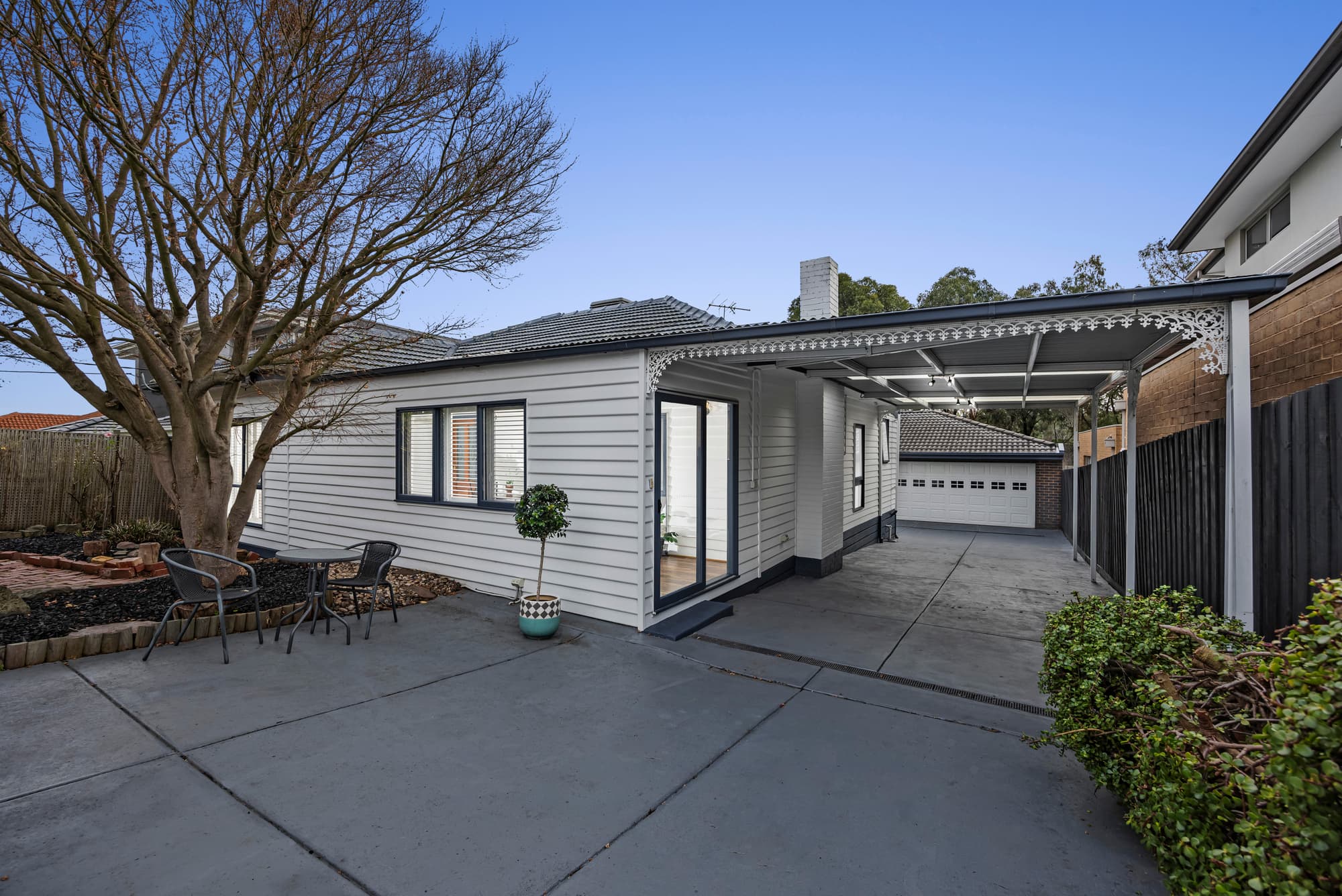 10 Eram Road, Box Hill North - Thumbnail 2