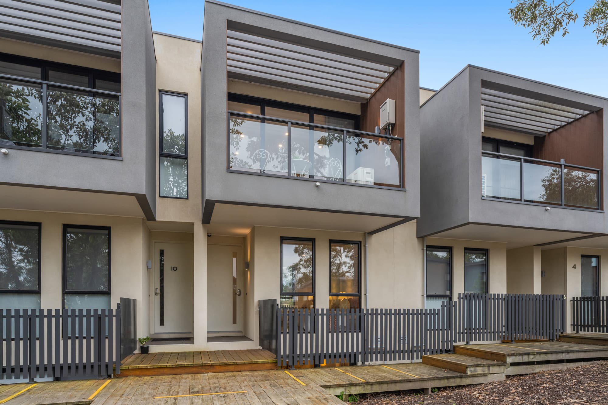 8 Skyline Place, Heathmont - Image 1