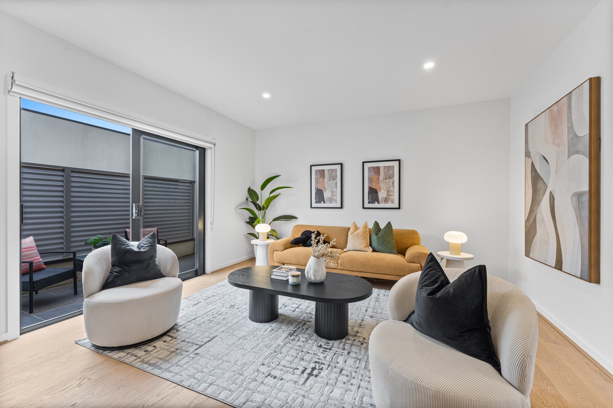 8 Skyline Place, Heathmont - Thumbnail 2