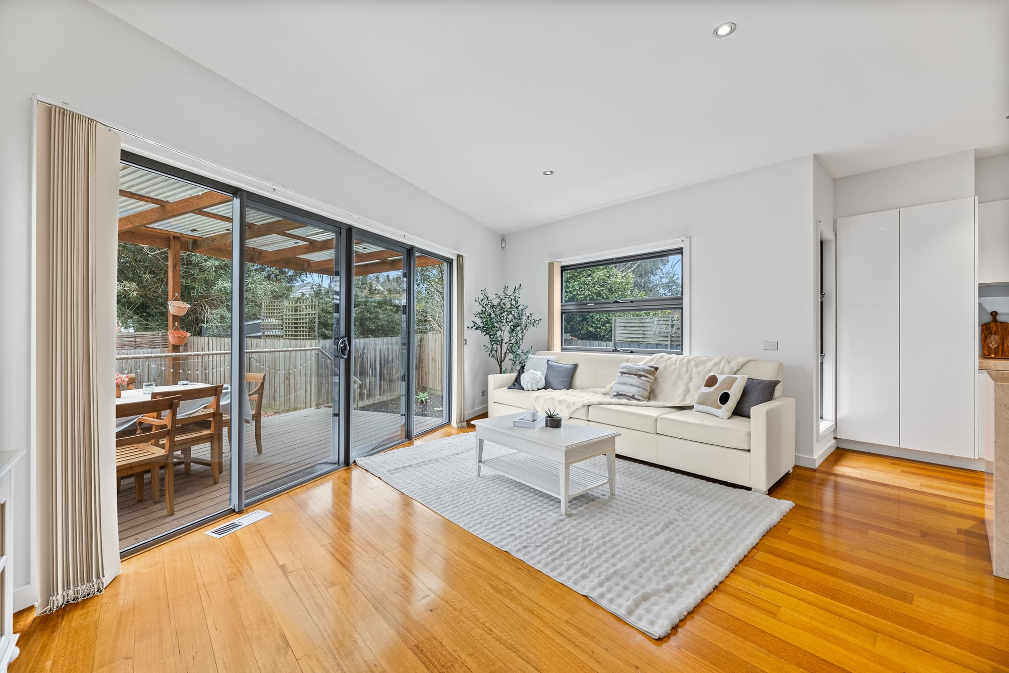 10 Kitchener Street, Box Hill South - Thumbnail 4