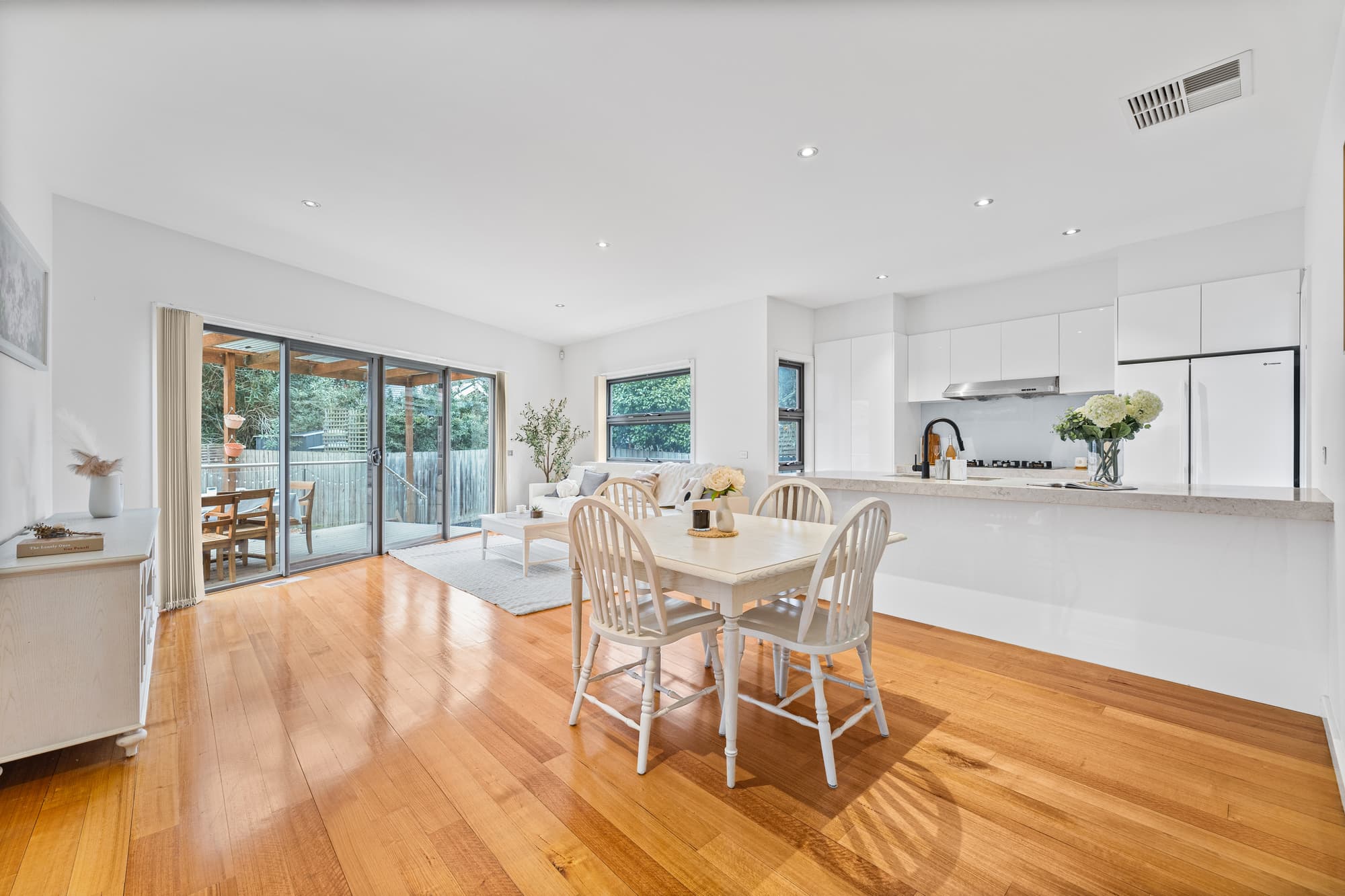 10 Kitchener Street, Box Hill South - Thumbnail 8