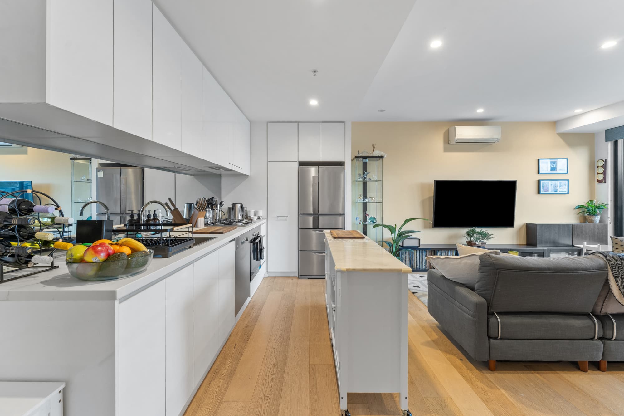 307/21 Queen Street, Blackburn - Thumbnail 4