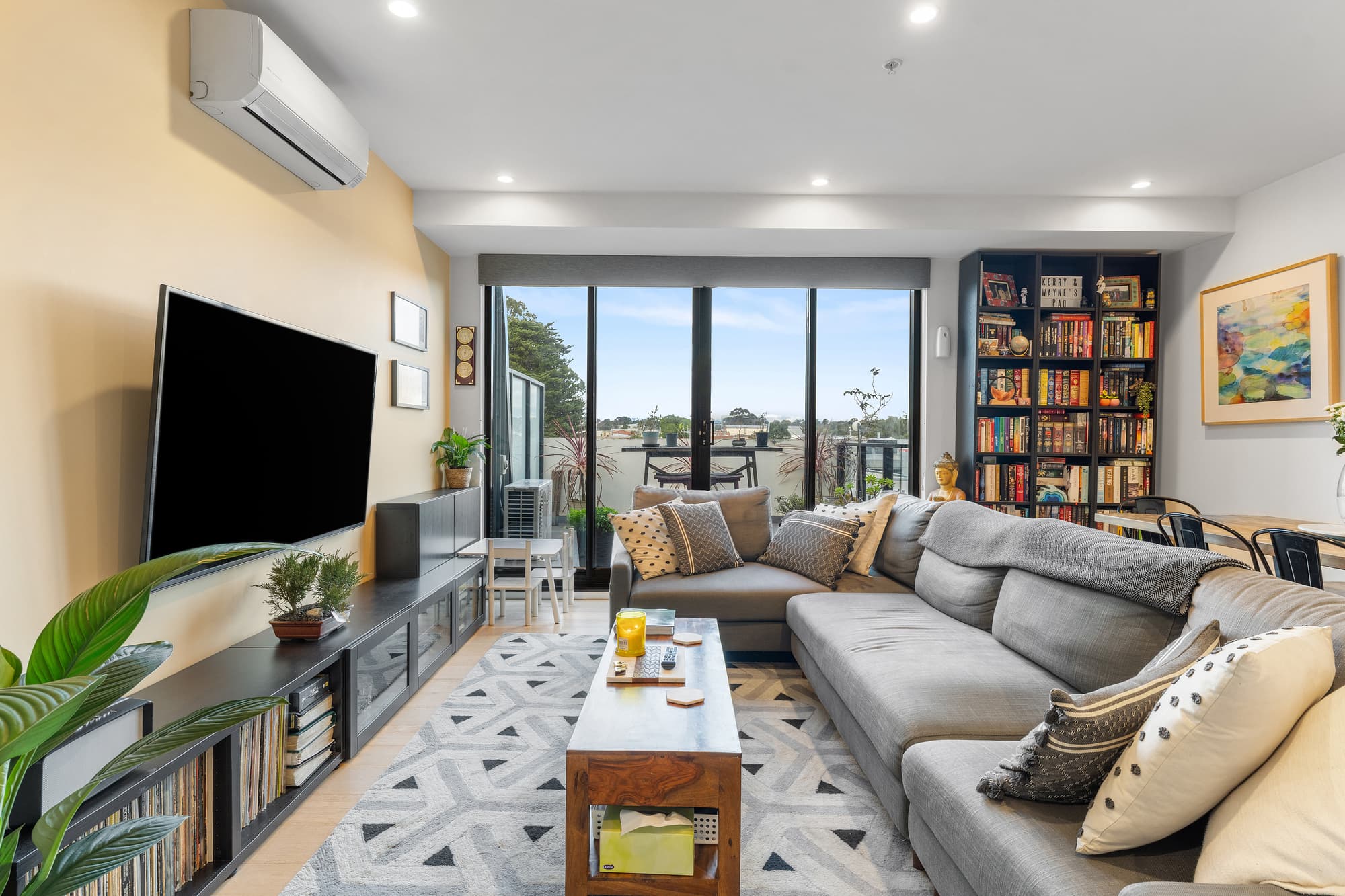 307/21 Queen Street, Blackburn - Thumbnail 2