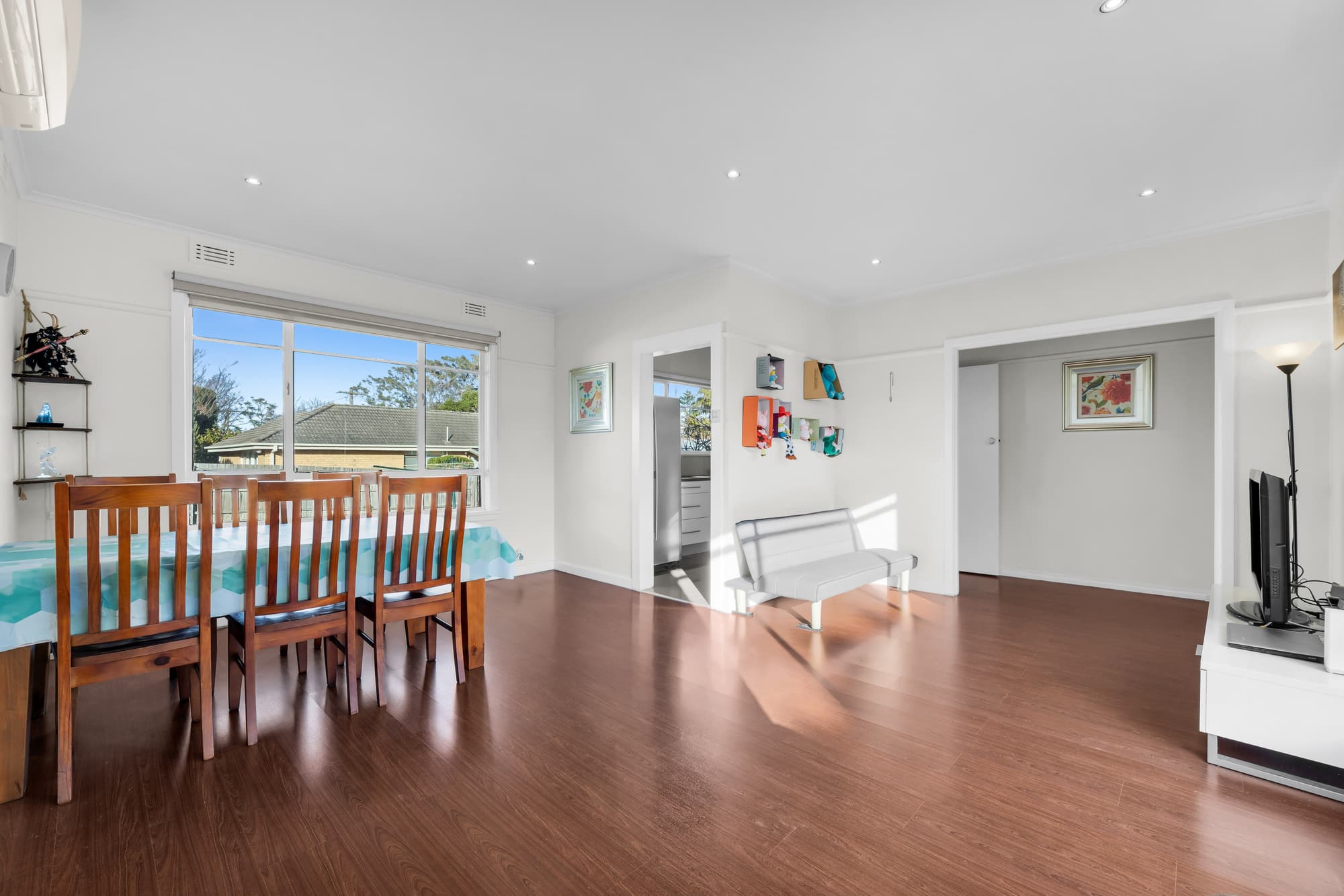 37 Longbrae Avenue, Forest Hill - Thumbnail 4