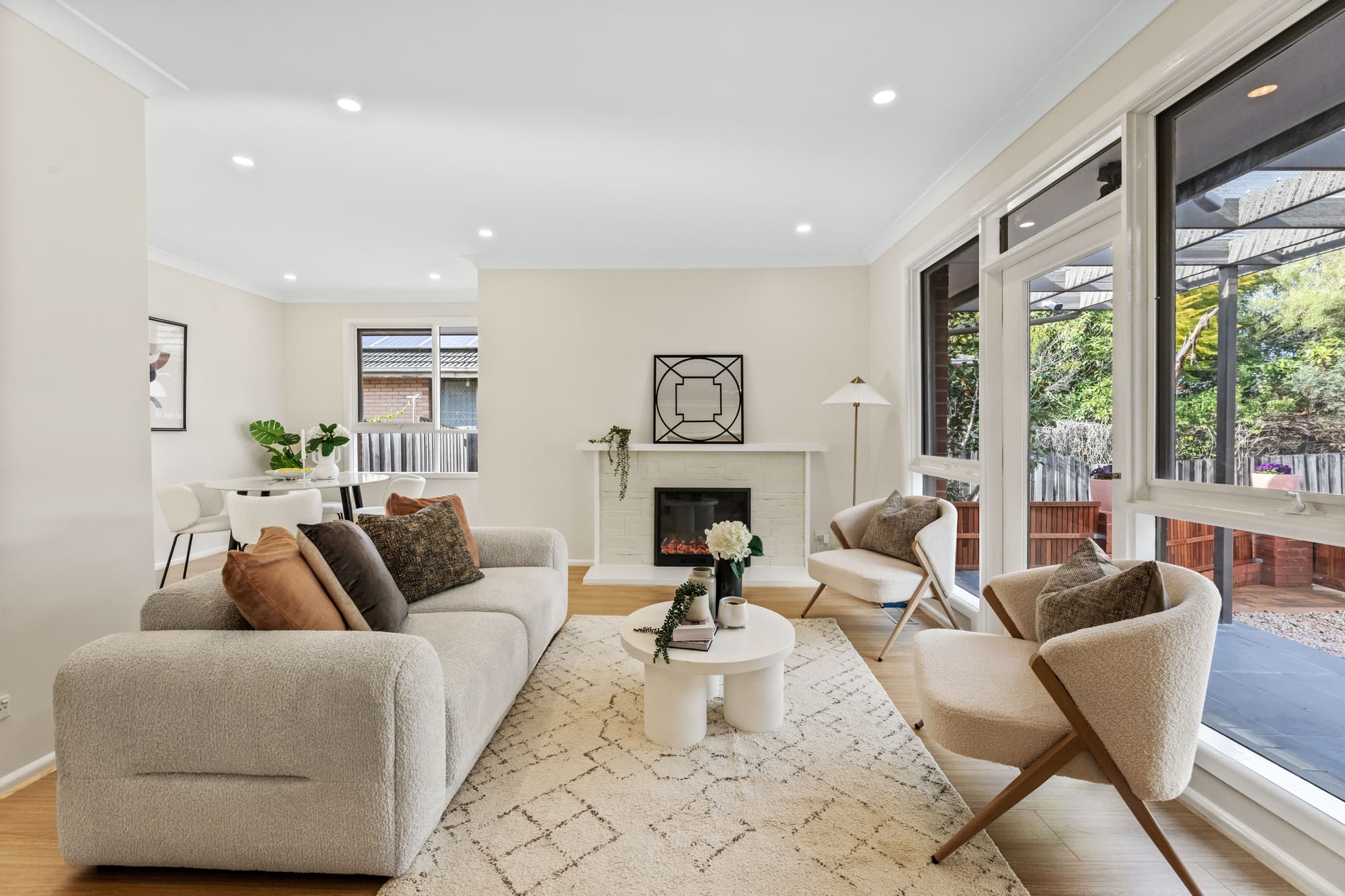 81 Hawthorn Road, Forest Hill - Thumbnail 2
