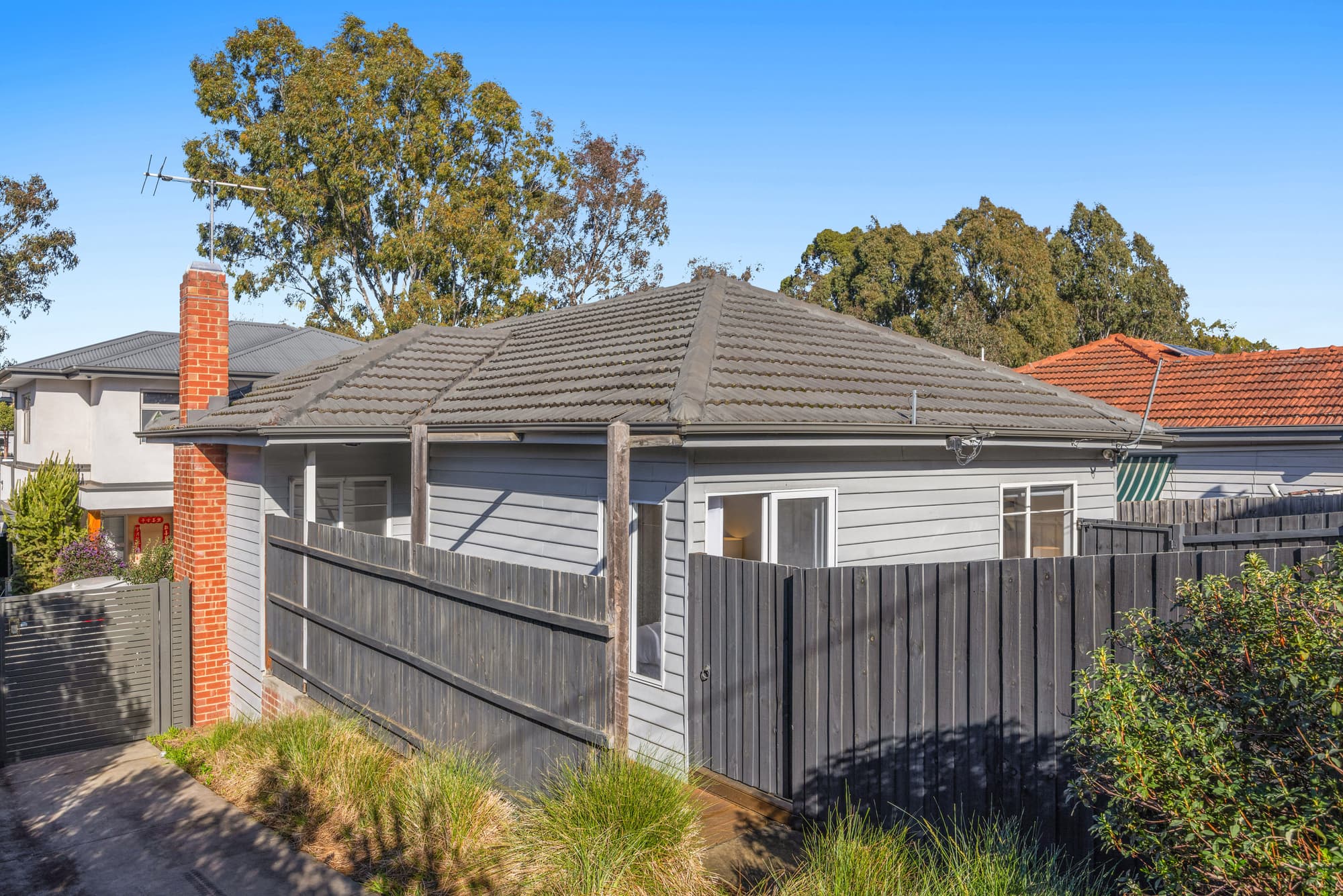 14 Kneale Drive, Box Hill North - Image 1