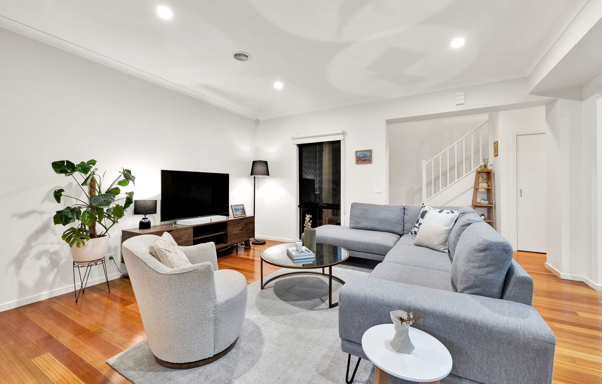 3/2 Tiller Street, Burwood East - Thumbnail 2