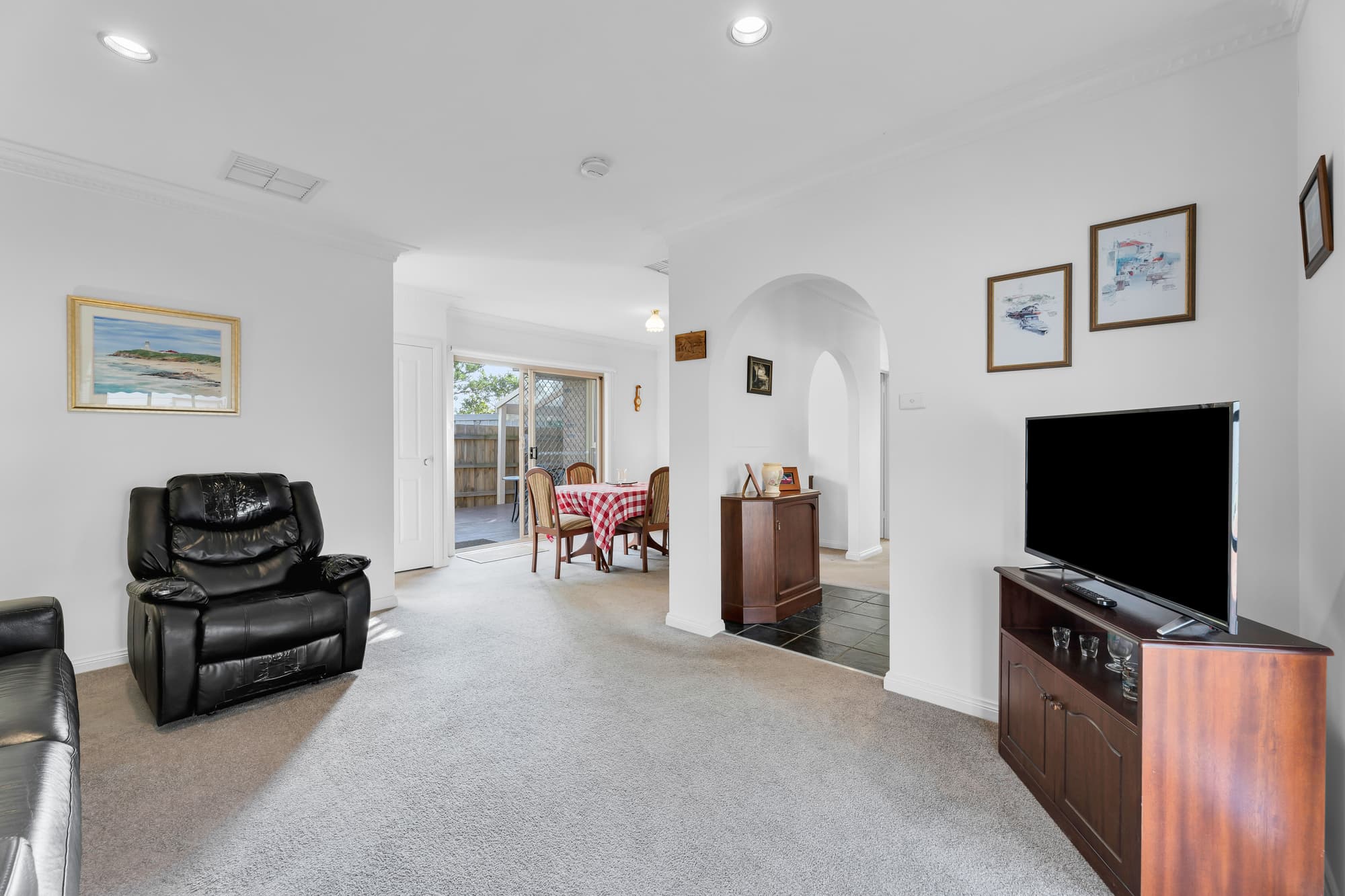 2/6 Bennett Street, Forest Hill - Thumbnail 3