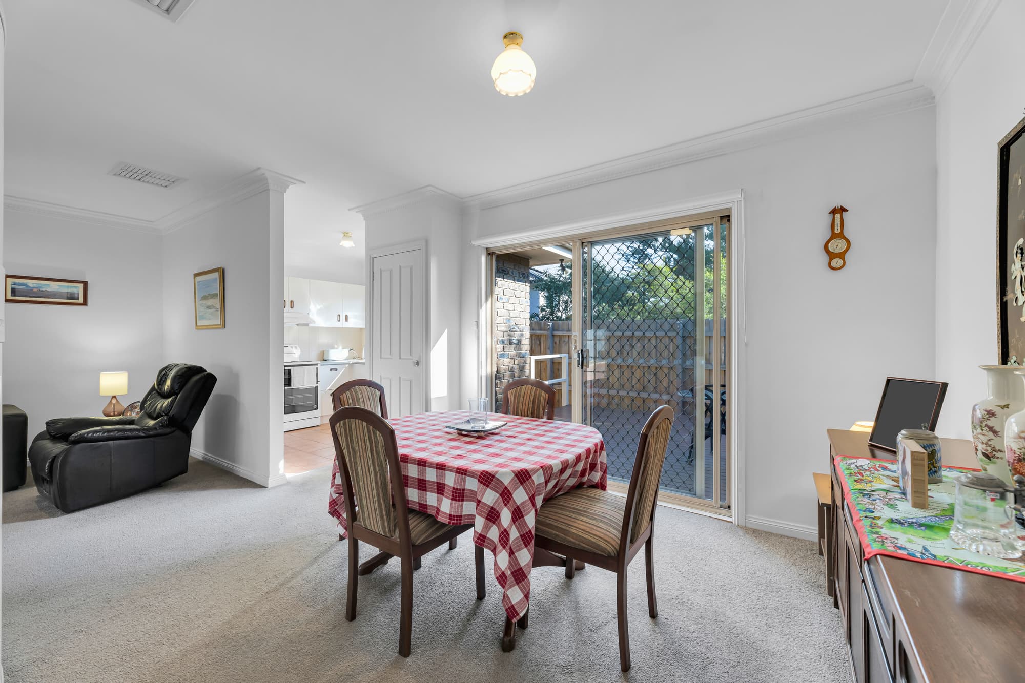 2/6 Bennett Street, Forest Hill - Thumbnail 4