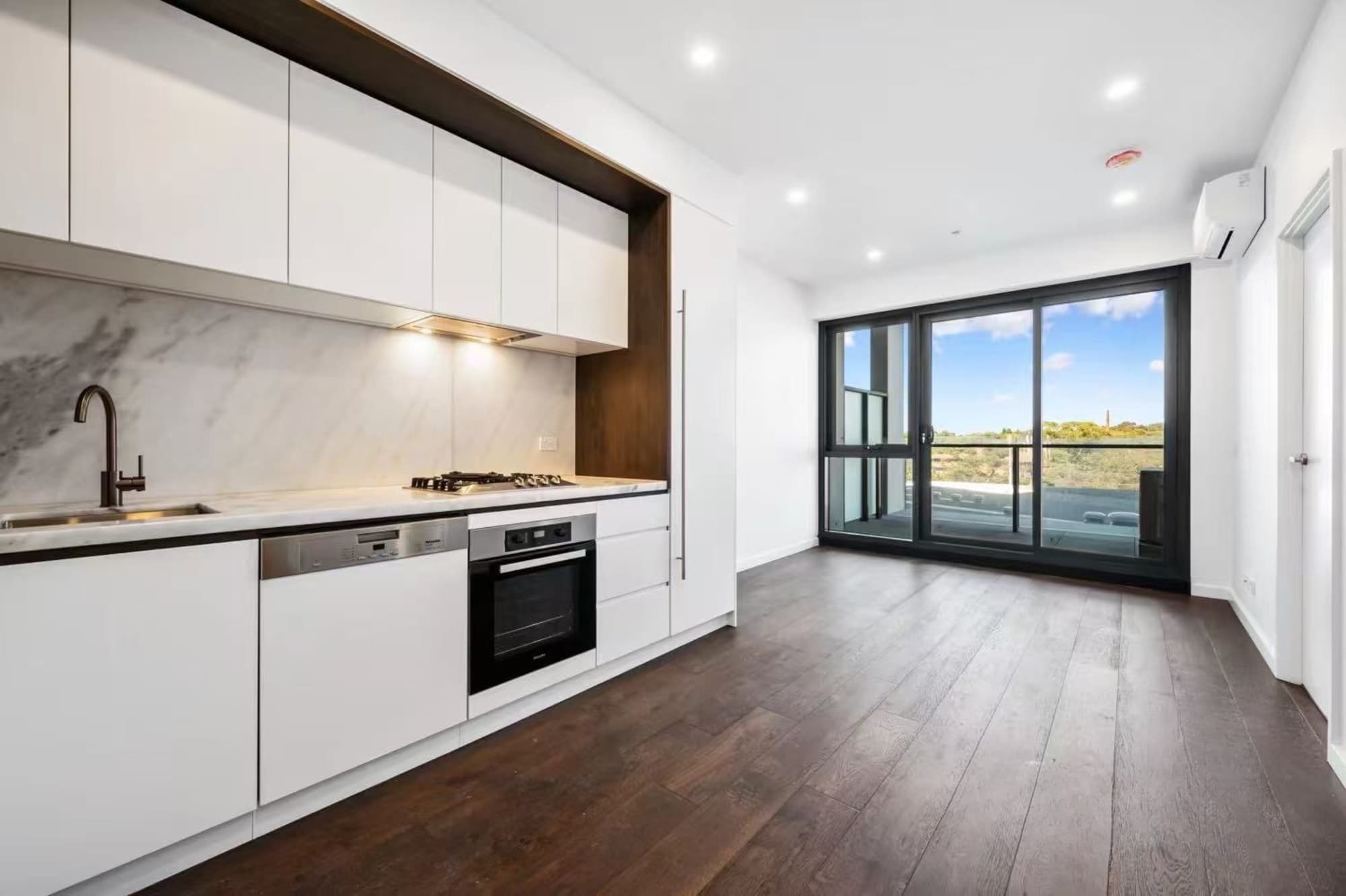 503/828 Whitehorse Road, Box Hill - Image 1