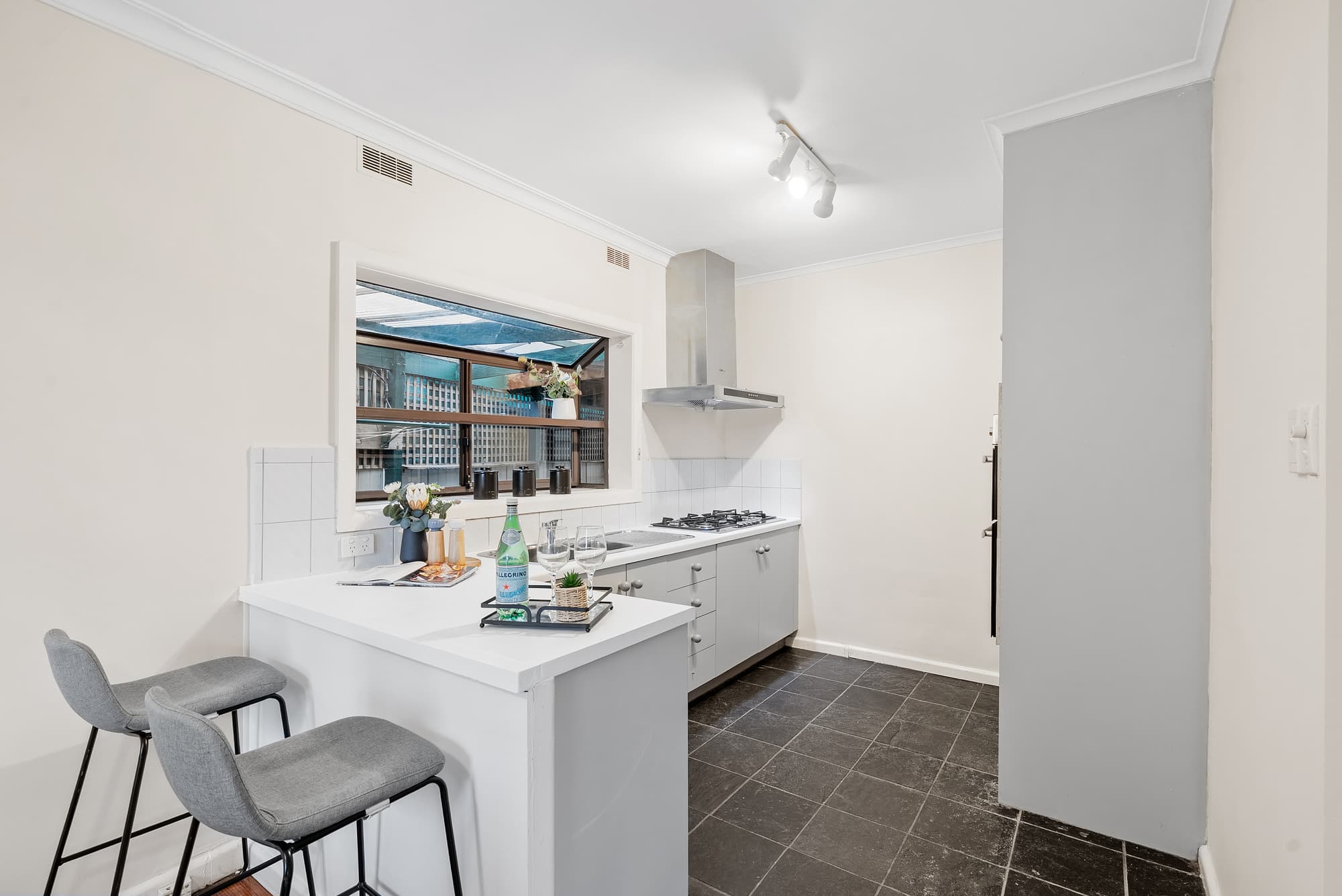4 First Avenue, Box Hill North - Thumbnail 4