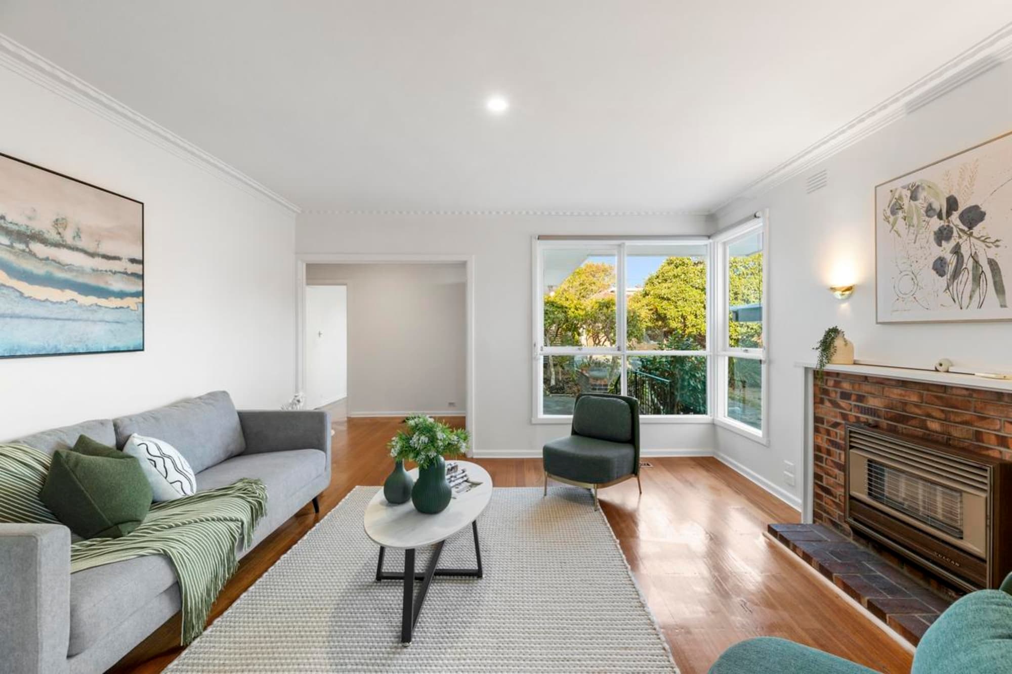 1/27 Chestnut Street, Surrey Hills - Thumbnail 2