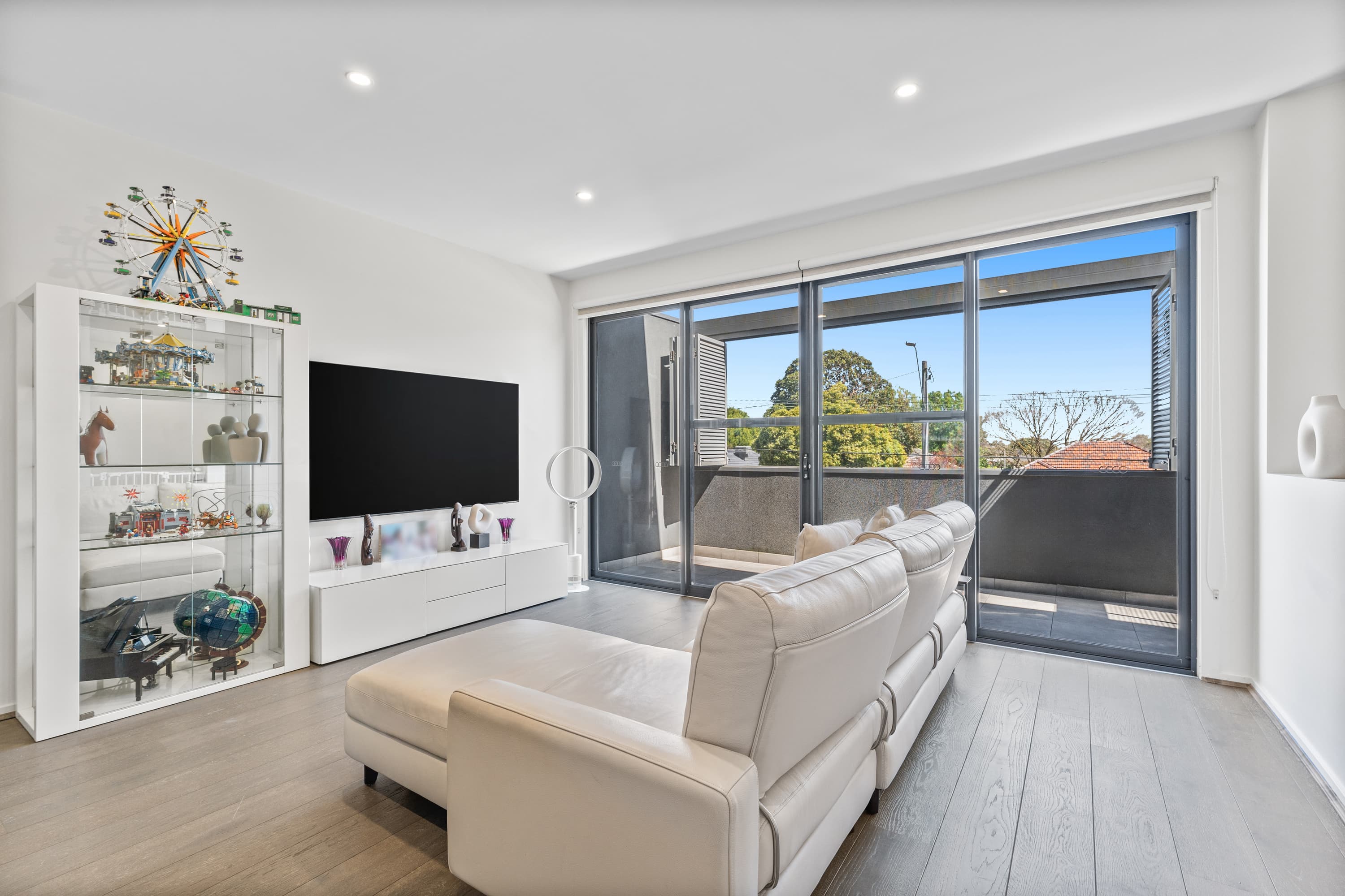 65A Surrey Road, Blackburn North - Thumbnail 4