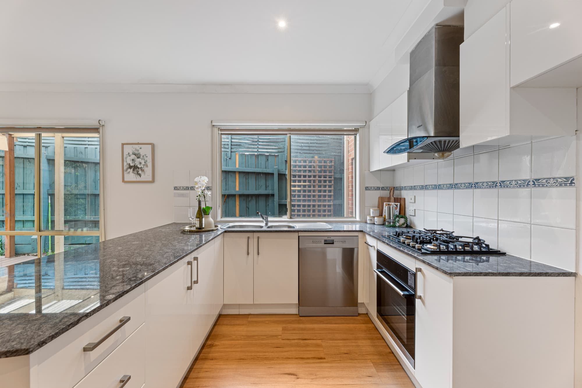 7 Maple Grove, Mitcham - Thumbnail 7