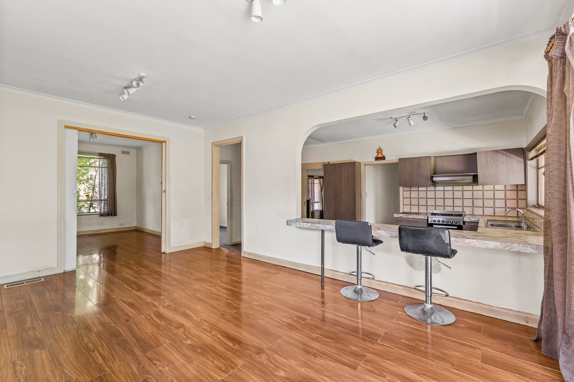 33 Mandowie Crescent, Croydon - Thumbnail 6