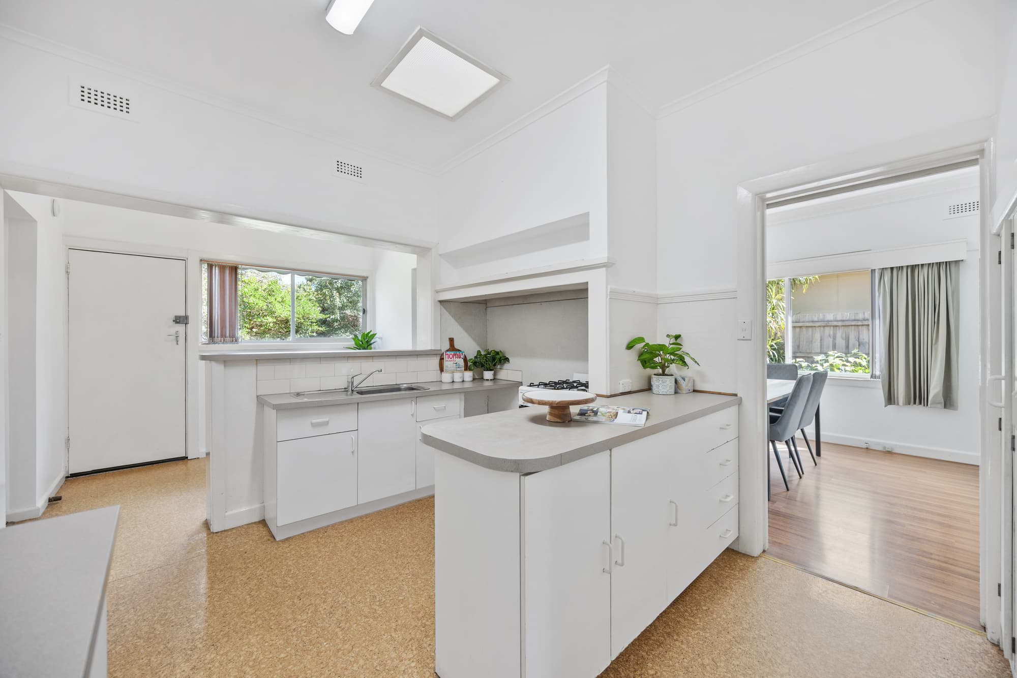 19 Wavell Street, Box Hill - Thumbnail 5