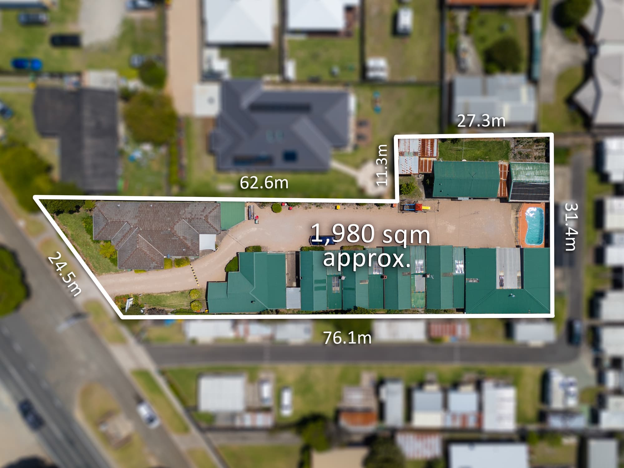 7 Roadknight Street, Lakes Entrance - Thumbnail 2