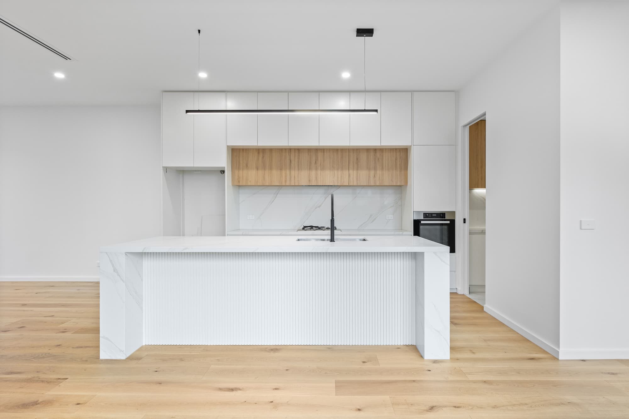 2/111 Albion Road, Box Hill - Thumbnail 4